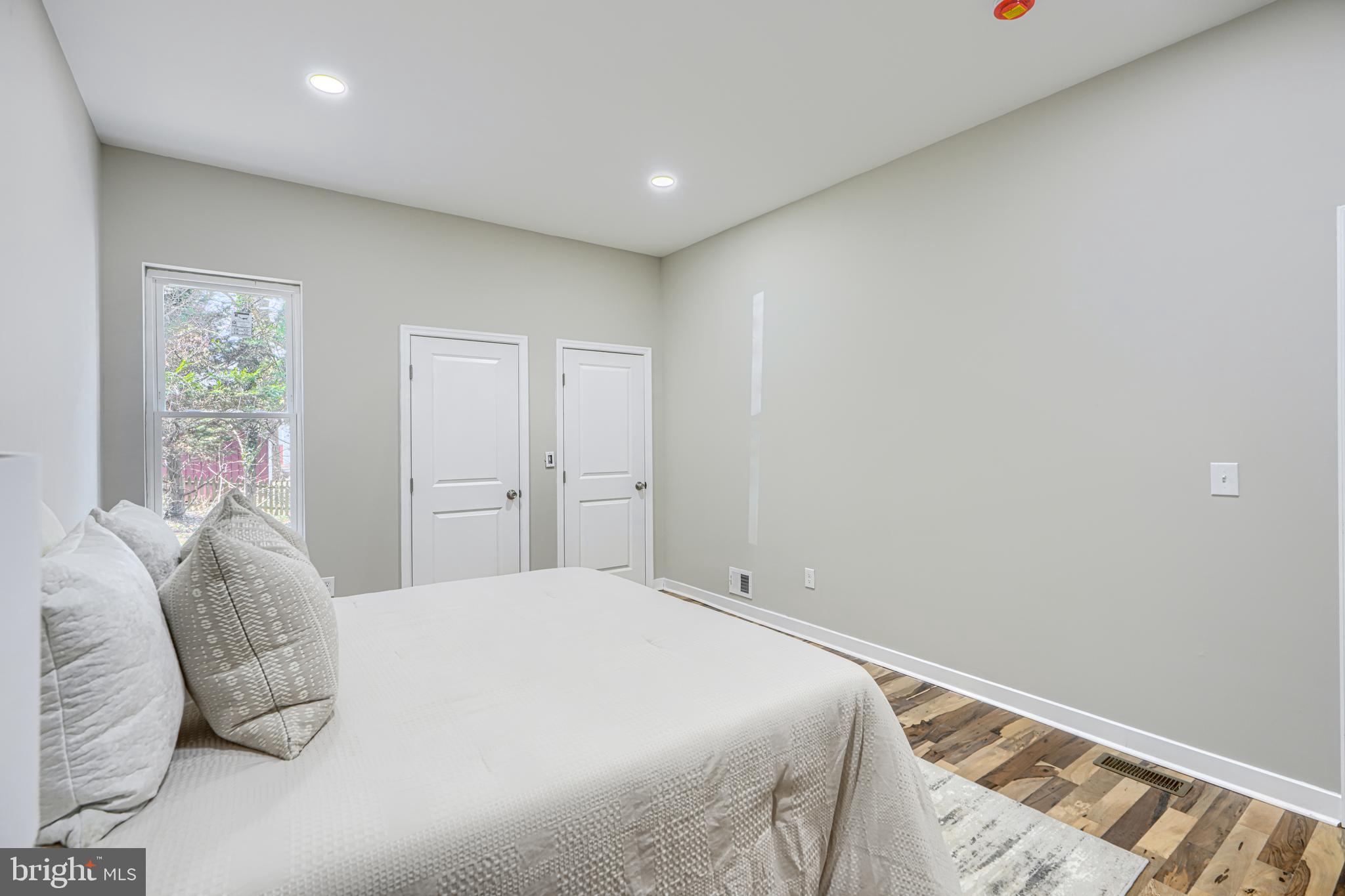 MOUNT WASHINGTON - Residential