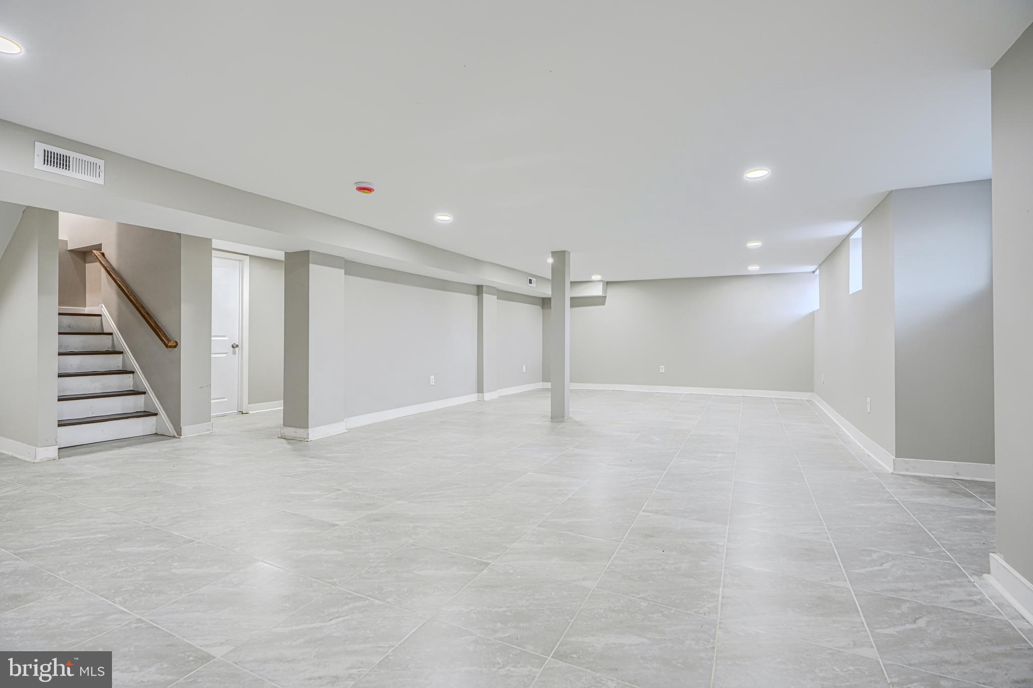 MOUNT WASHINGTON - Residential