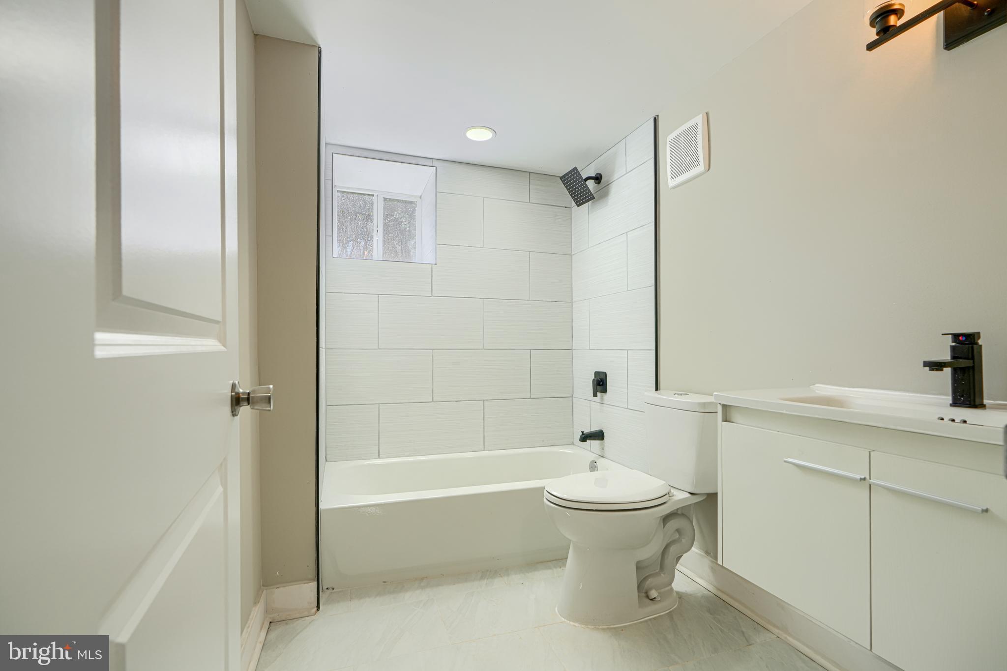 MOUNT WASHINGTON - Residential