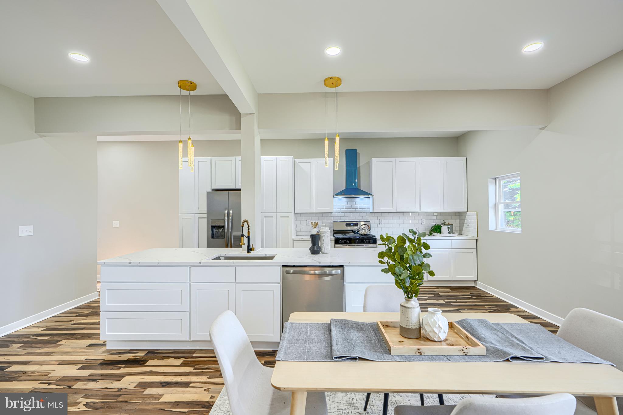 MOUNT WASHINGTON - Residential