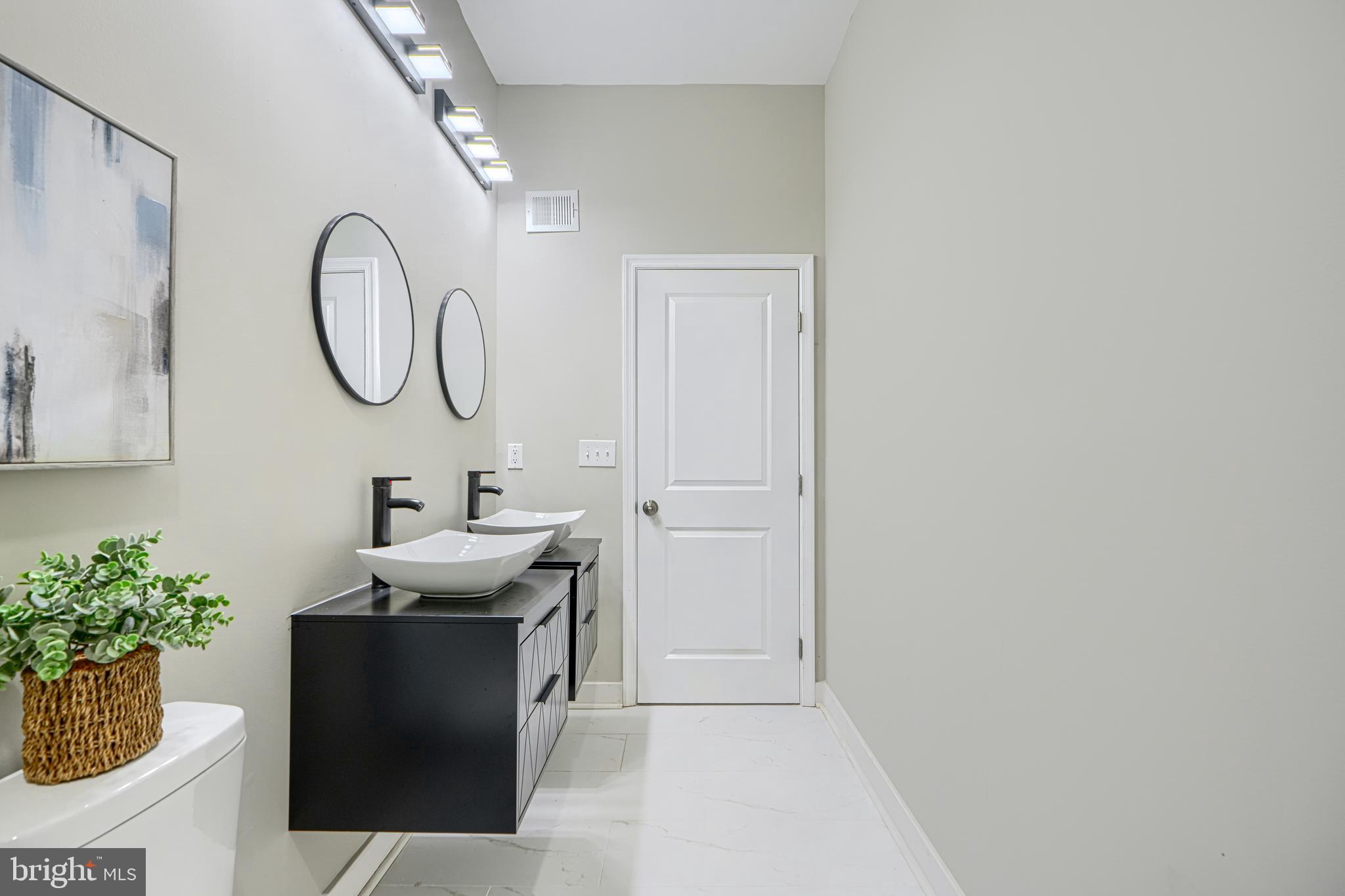 MOUNT WASHINGTON - Residential