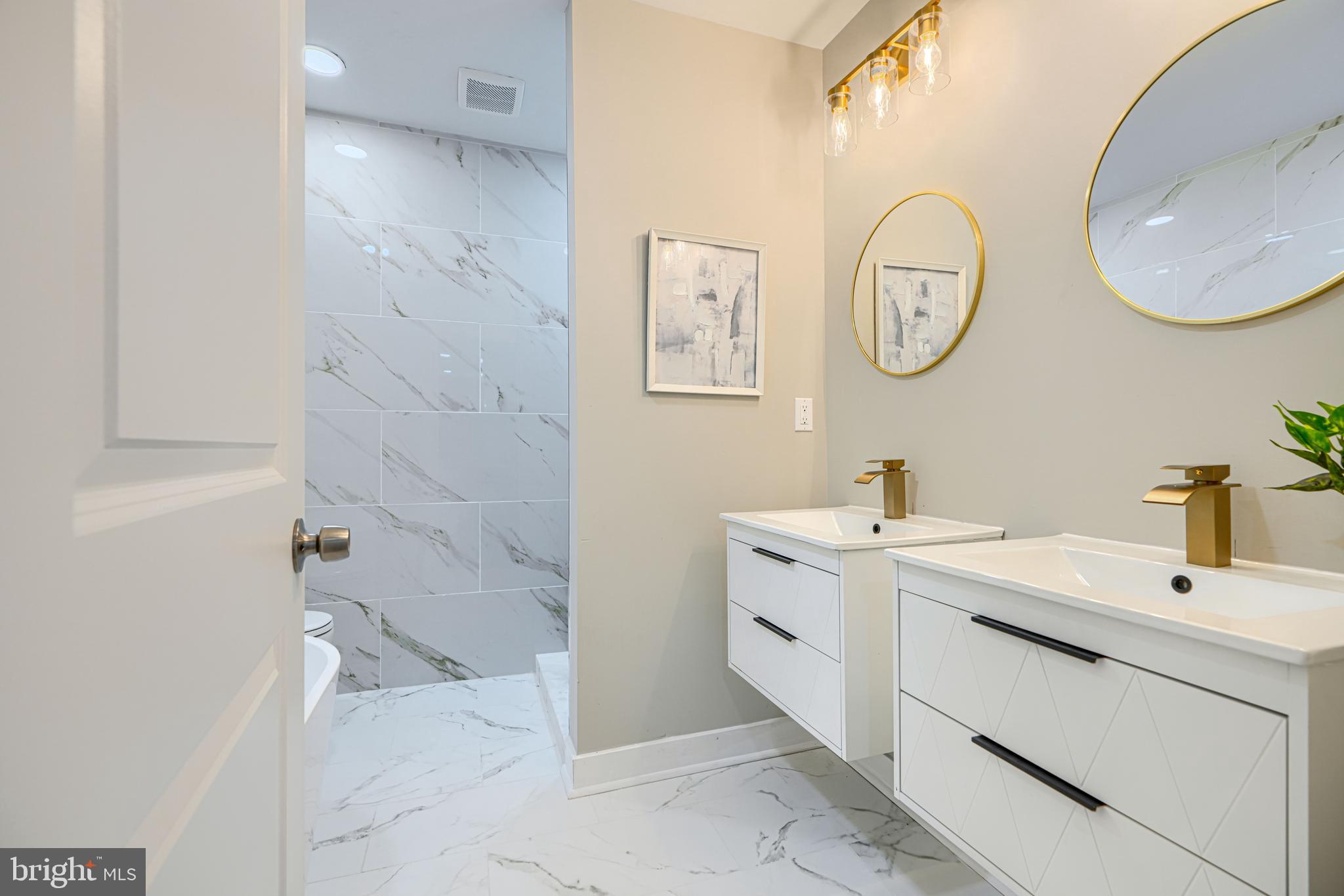 MOUNT WASHINGTON - Residential