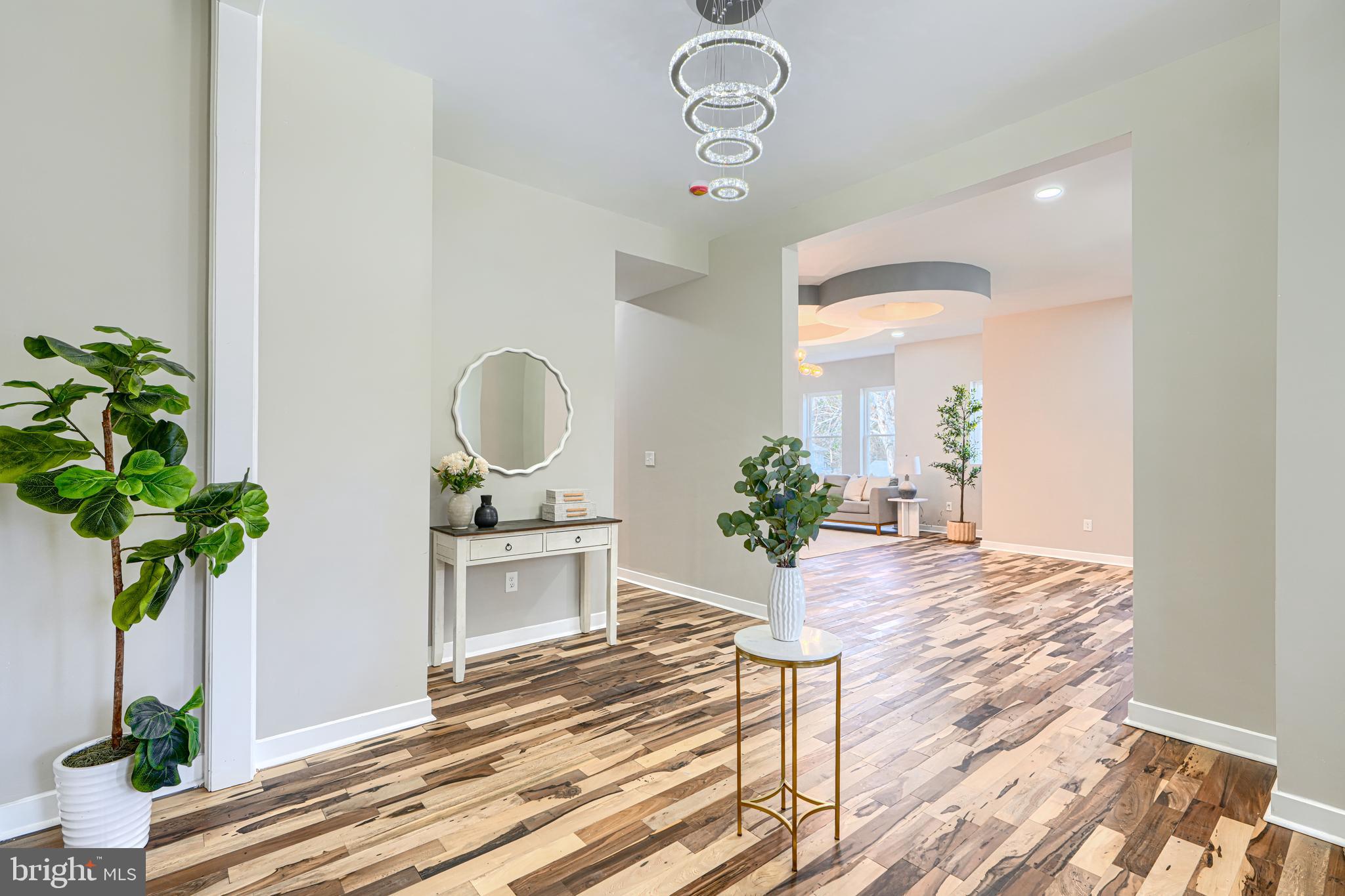 MOUNT WASHINGTON - Residential