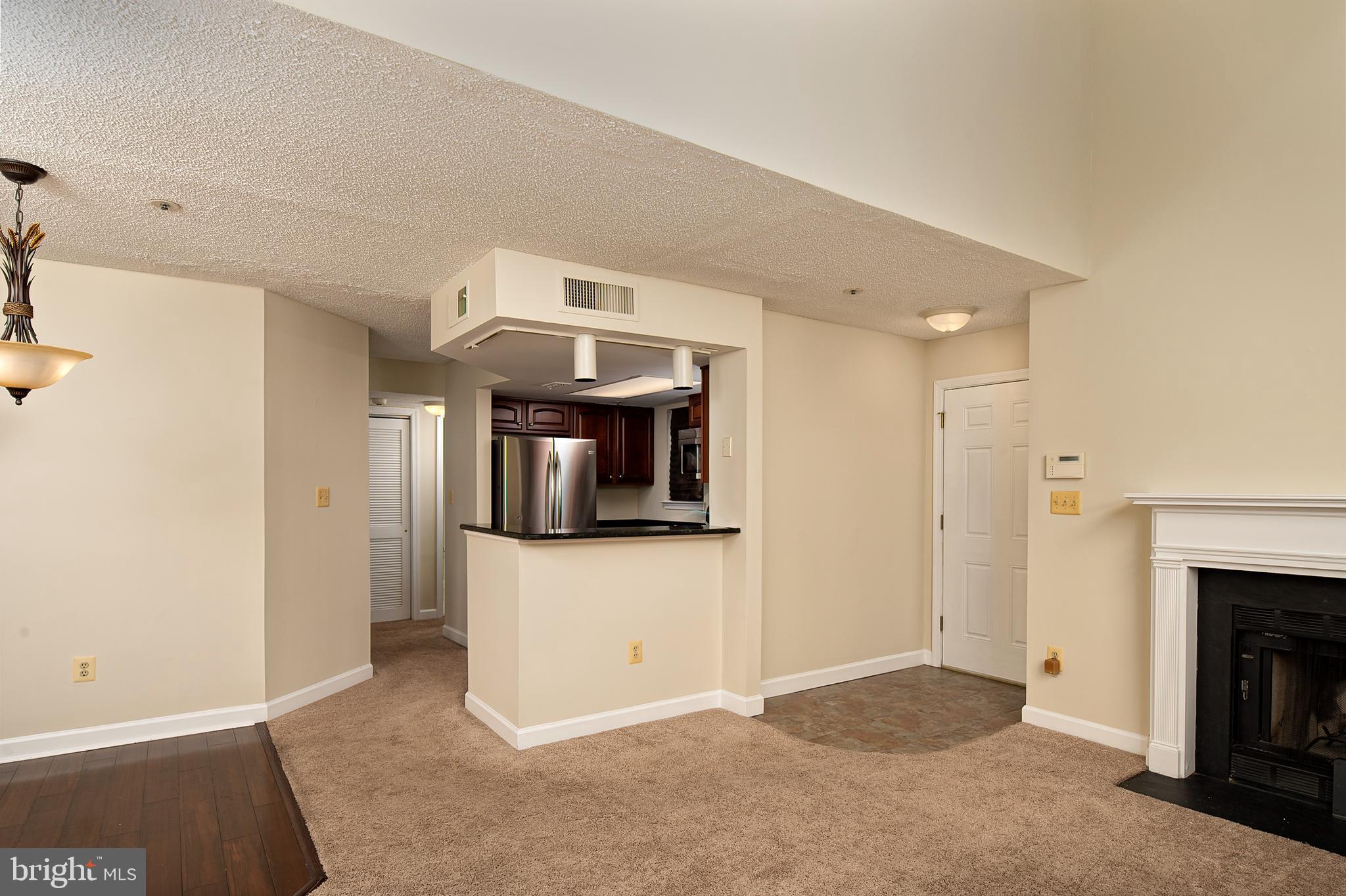 VISTAS AT LAUREL LAKES - Residential Lease