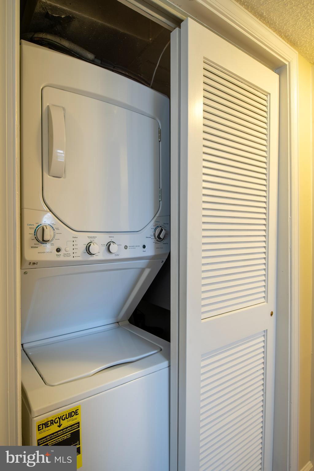 VISTAS AT LAUREL LAKES - Residential Lease