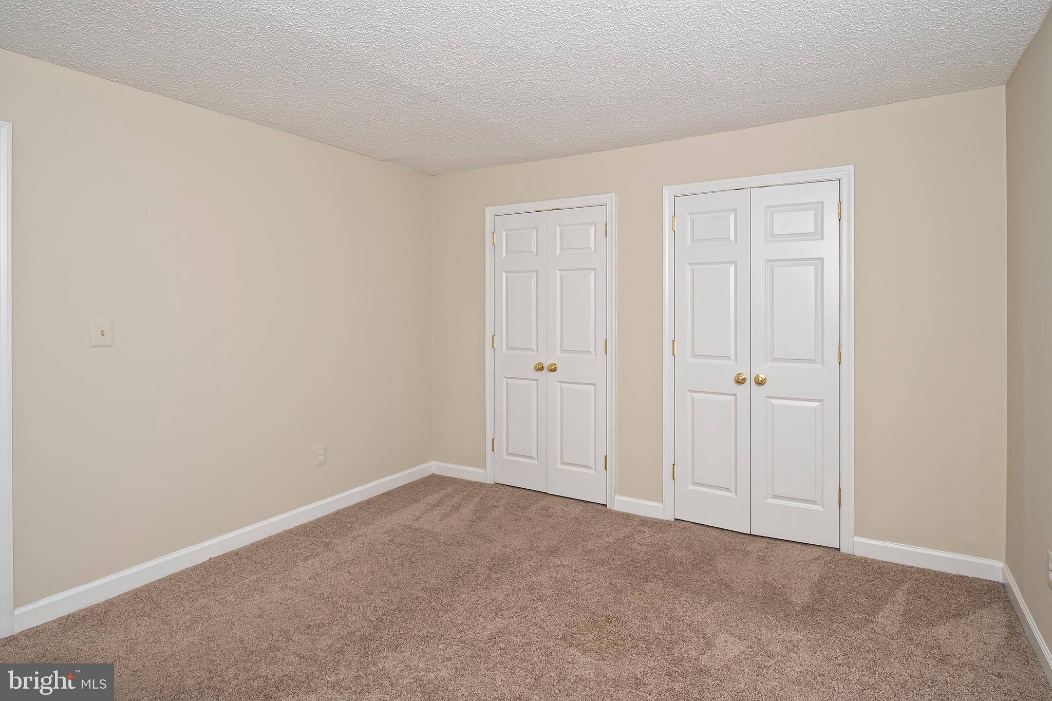 VISTAS AT LAUREL LAKES - Residential Lease