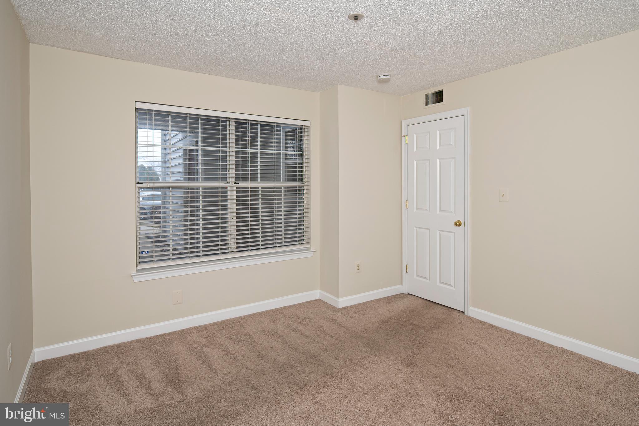 VISTAS AT LAUREL LAKES - Residential Lease