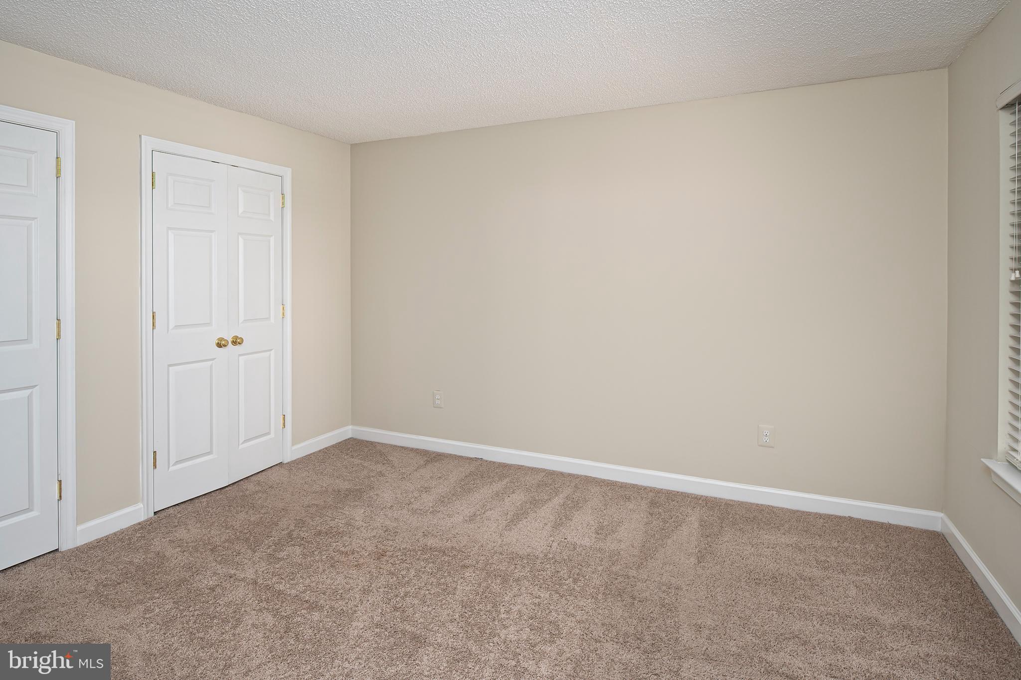 VISTAS AT LAUREL LAKES - Residential Lease