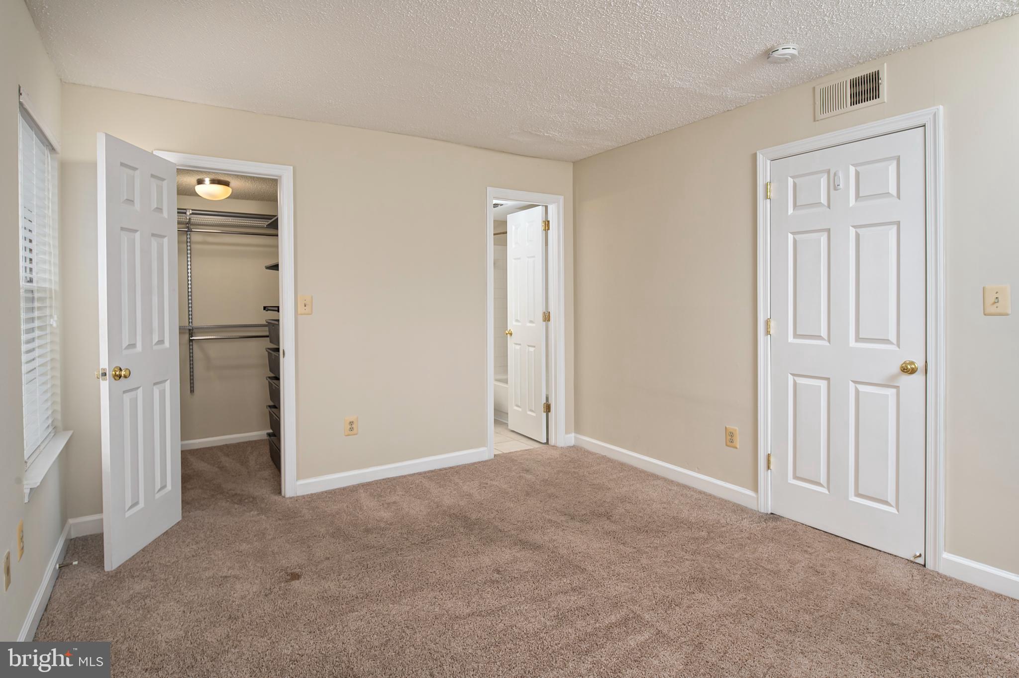 VISTAS AT LAUREL LAKES - Residential Lease