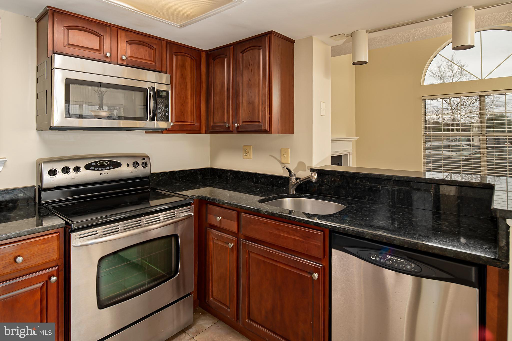 VISTAS AT LAUREL LAKES - Residential Lease