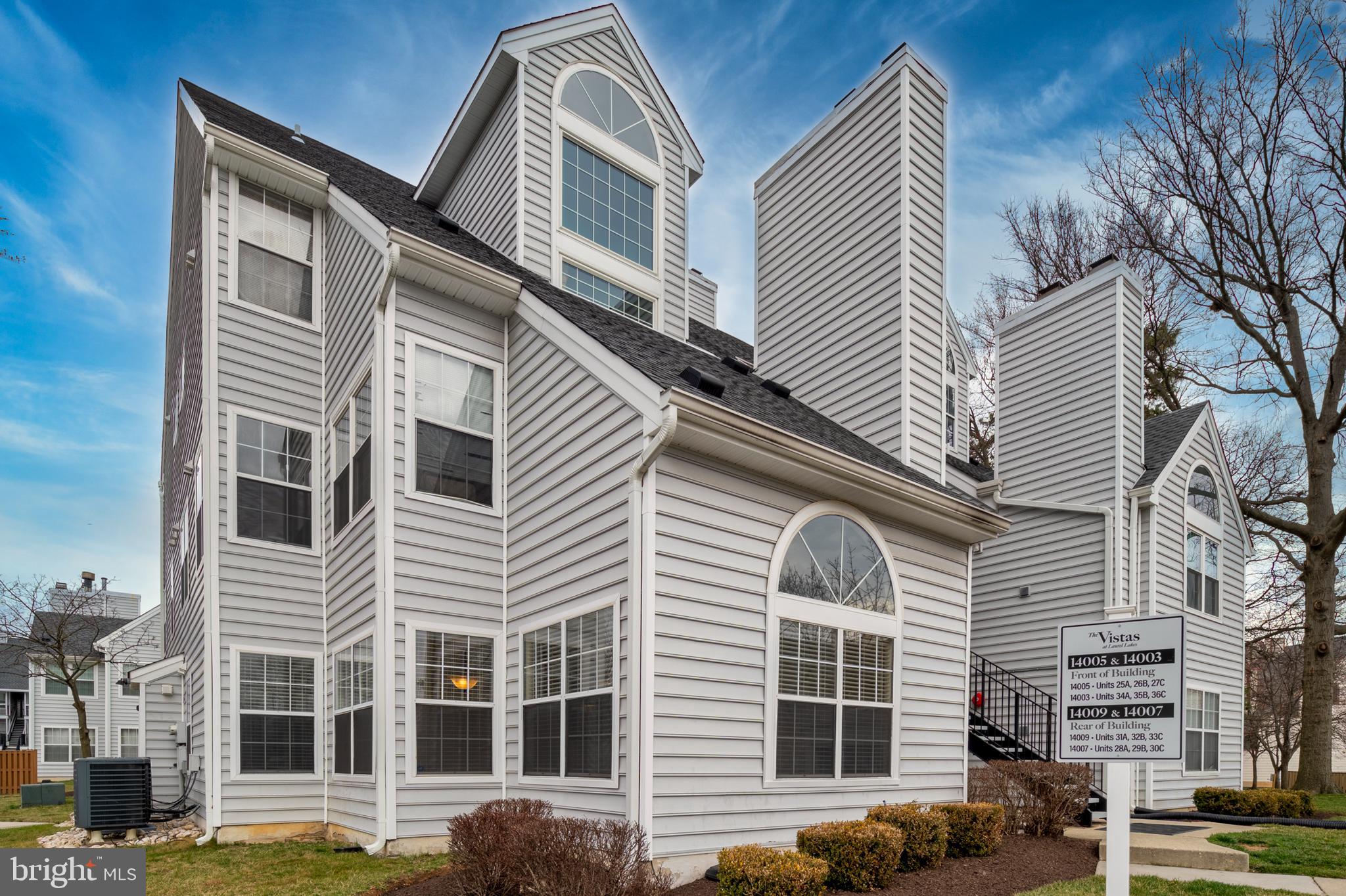 VISTAS AT LAUREL LAKES - Residential Lease