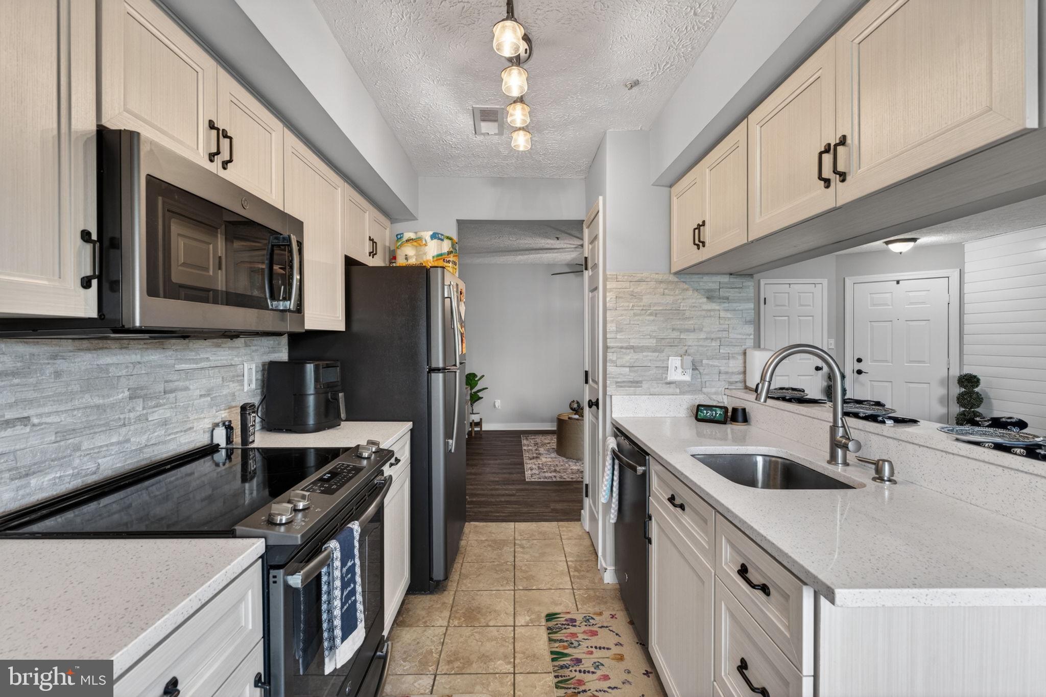 POND CONDOMINIUMS - Residential