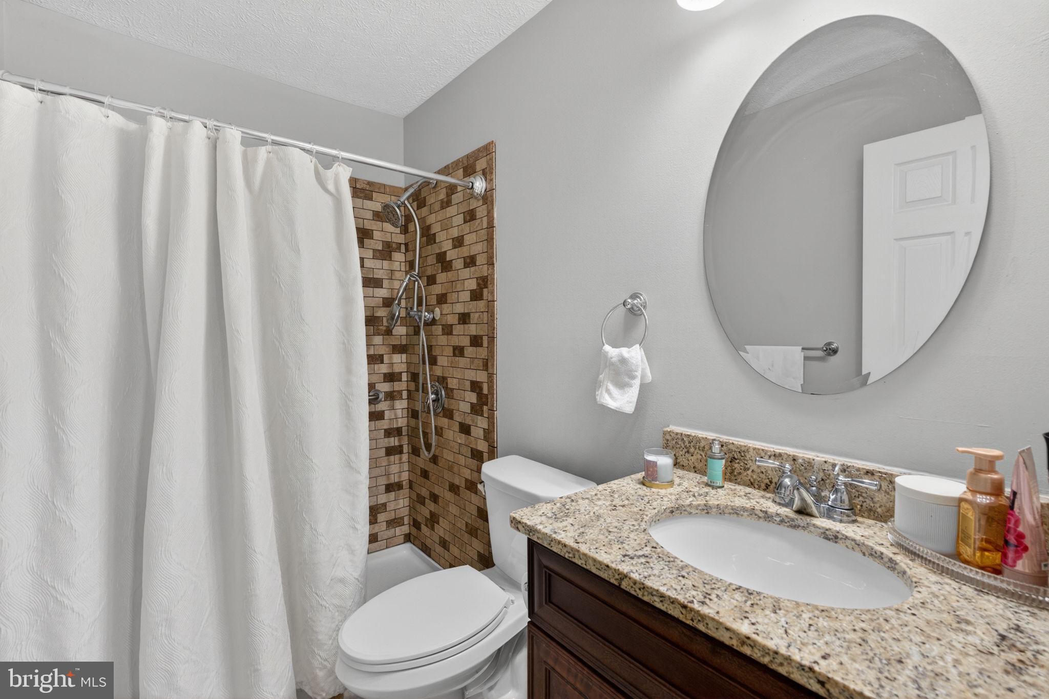 POND CONDOMINIUMS - Residential
