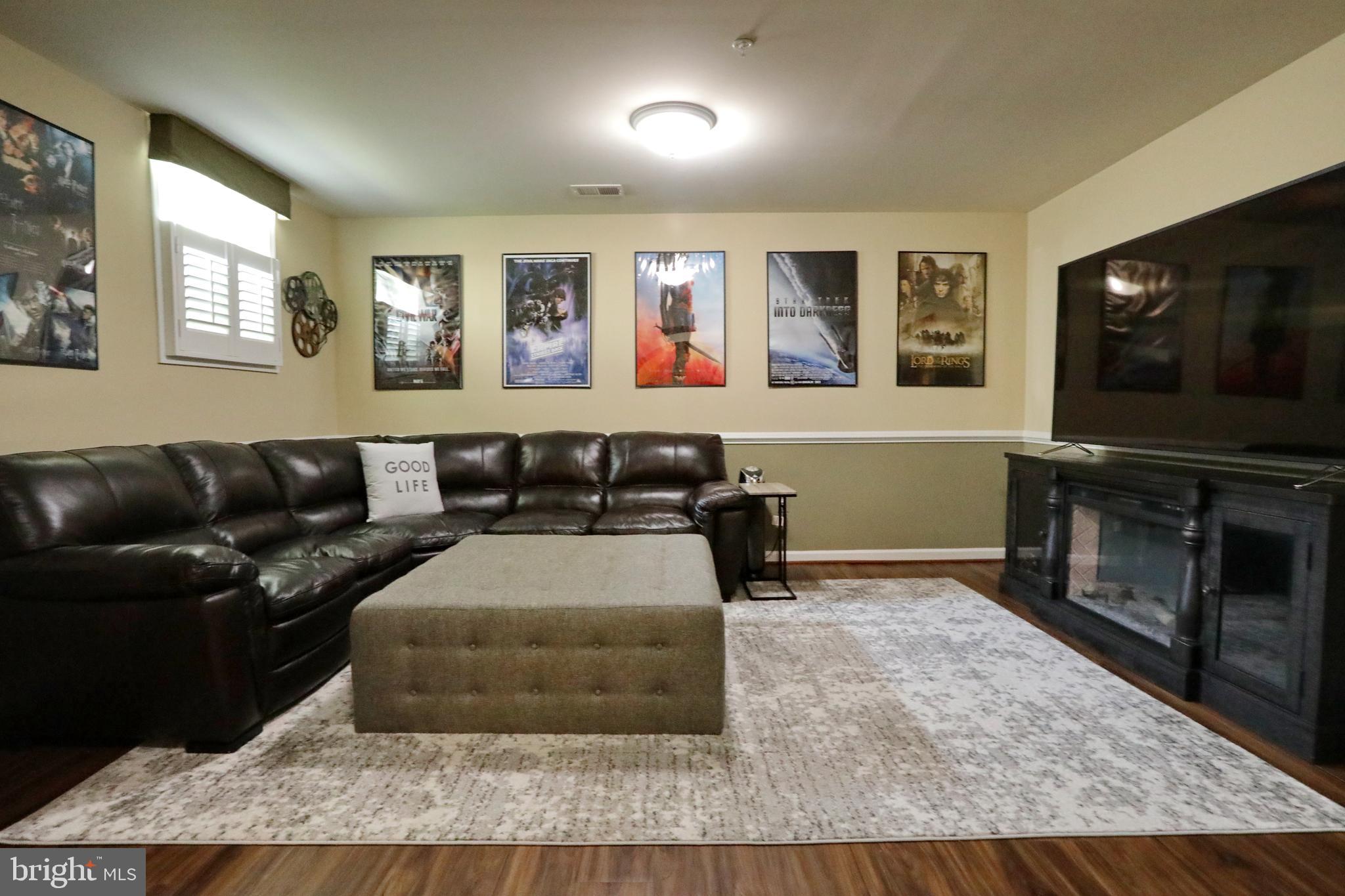 BRENTWOOD - Residential