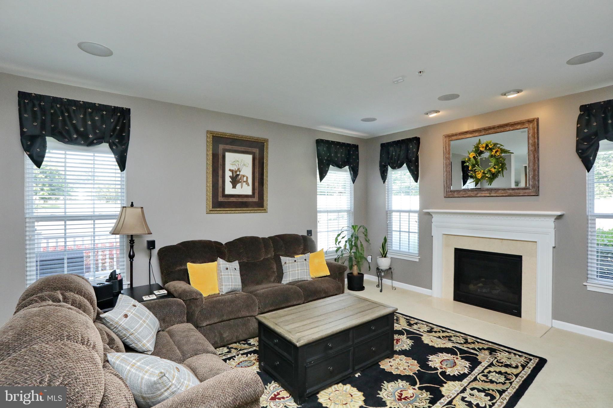 BRENTWOOD - Residential