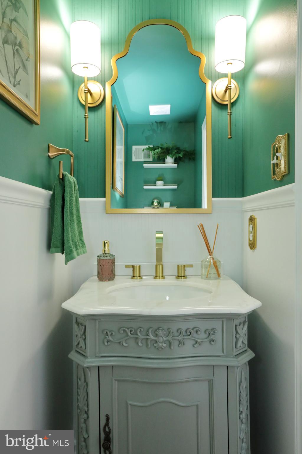 BRENTWOOD - Residential