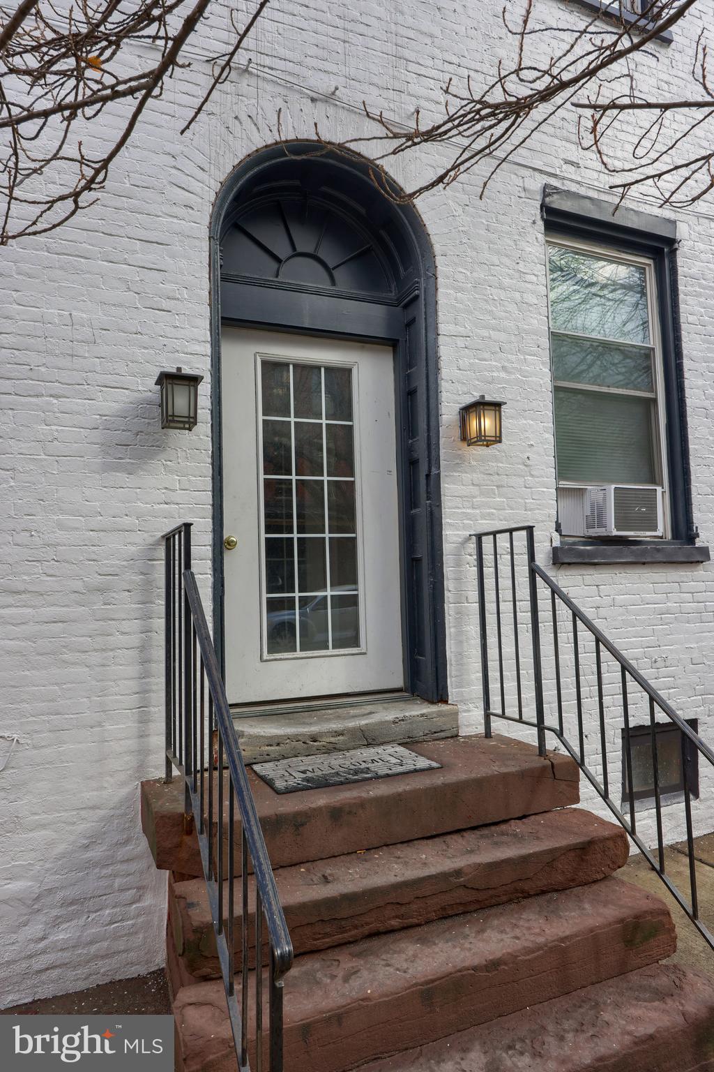 105 S QUEEN STREET