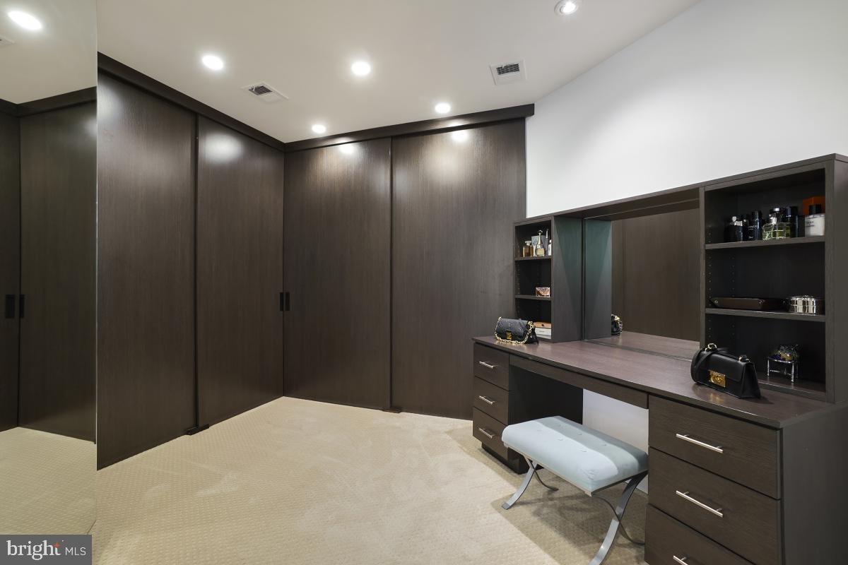 BRAMBLETON LANDBAY - Residential