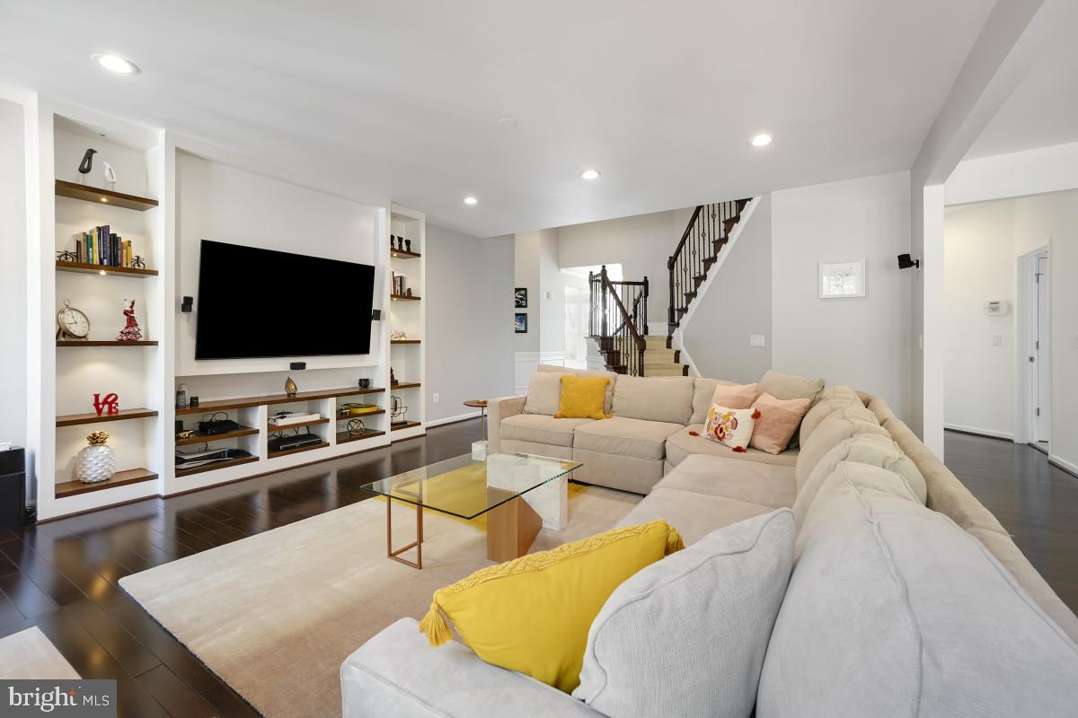 BRAMBLETON LANDBAY - Residential