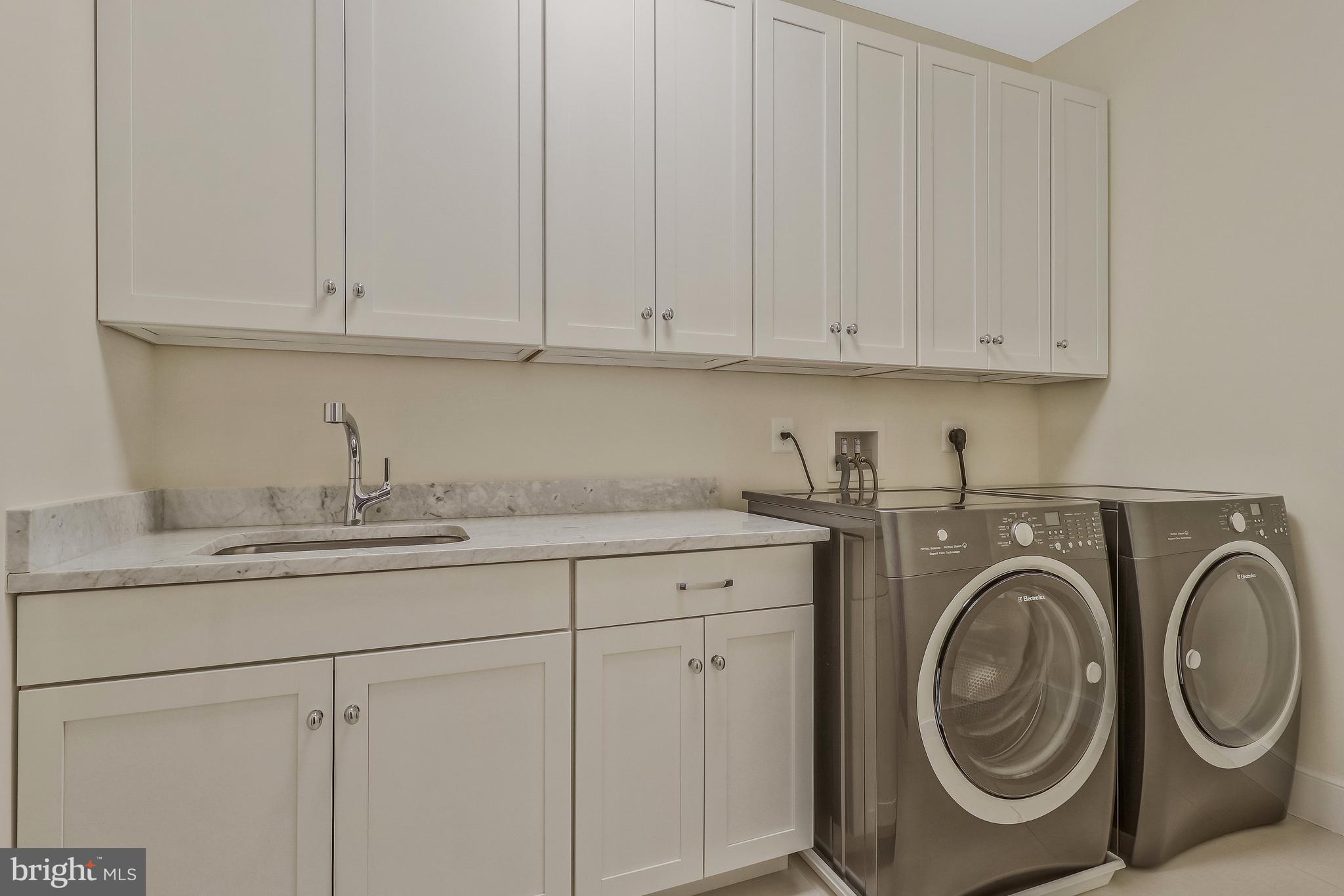 PARC OF MCLEAN - Residential