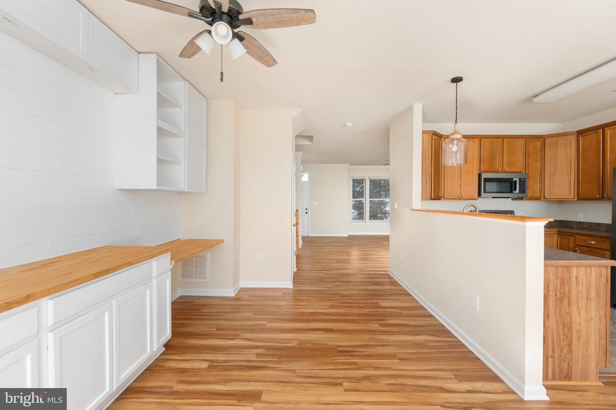 5209 DRAKES COURT