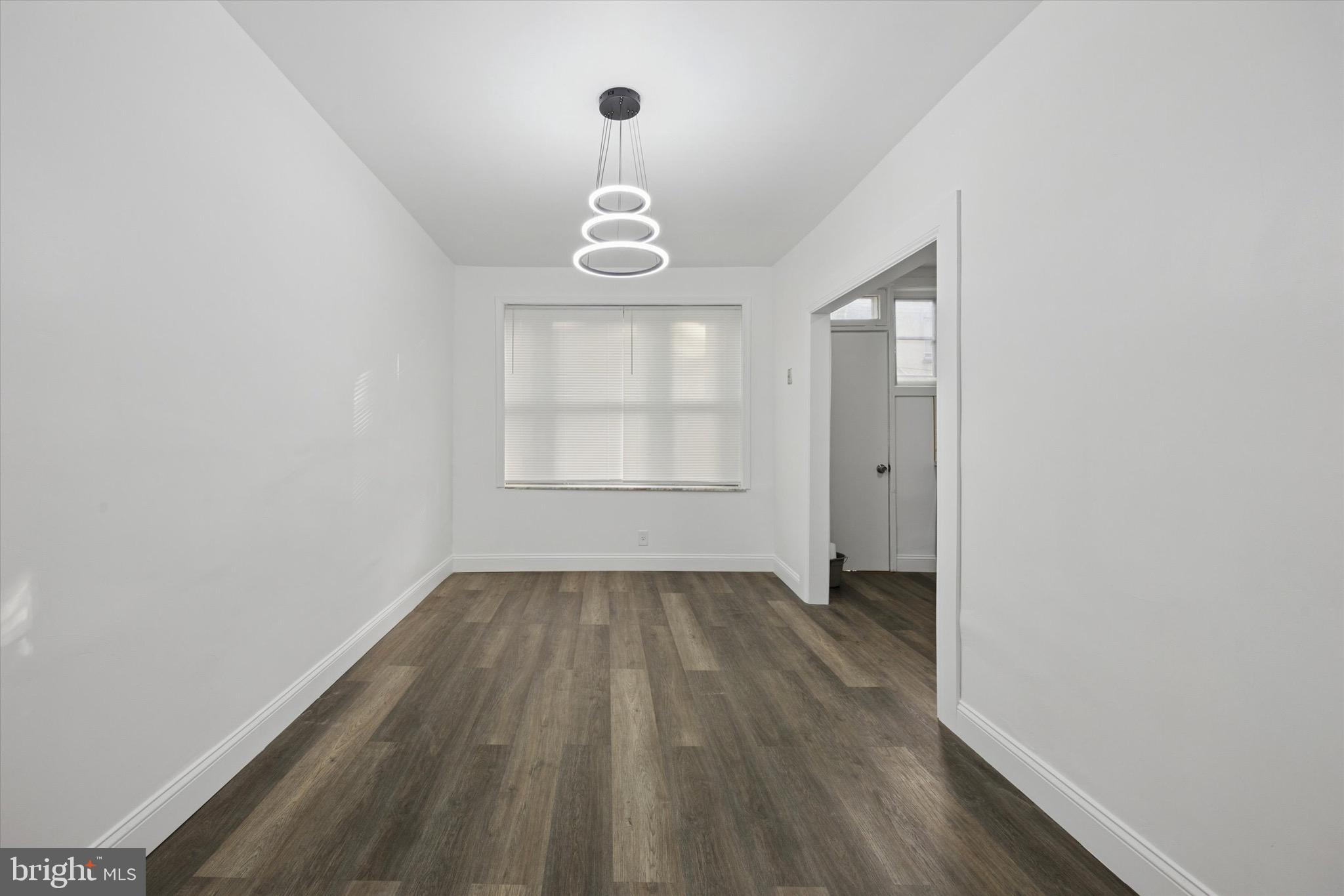 ELMWOOD PARK - Residential