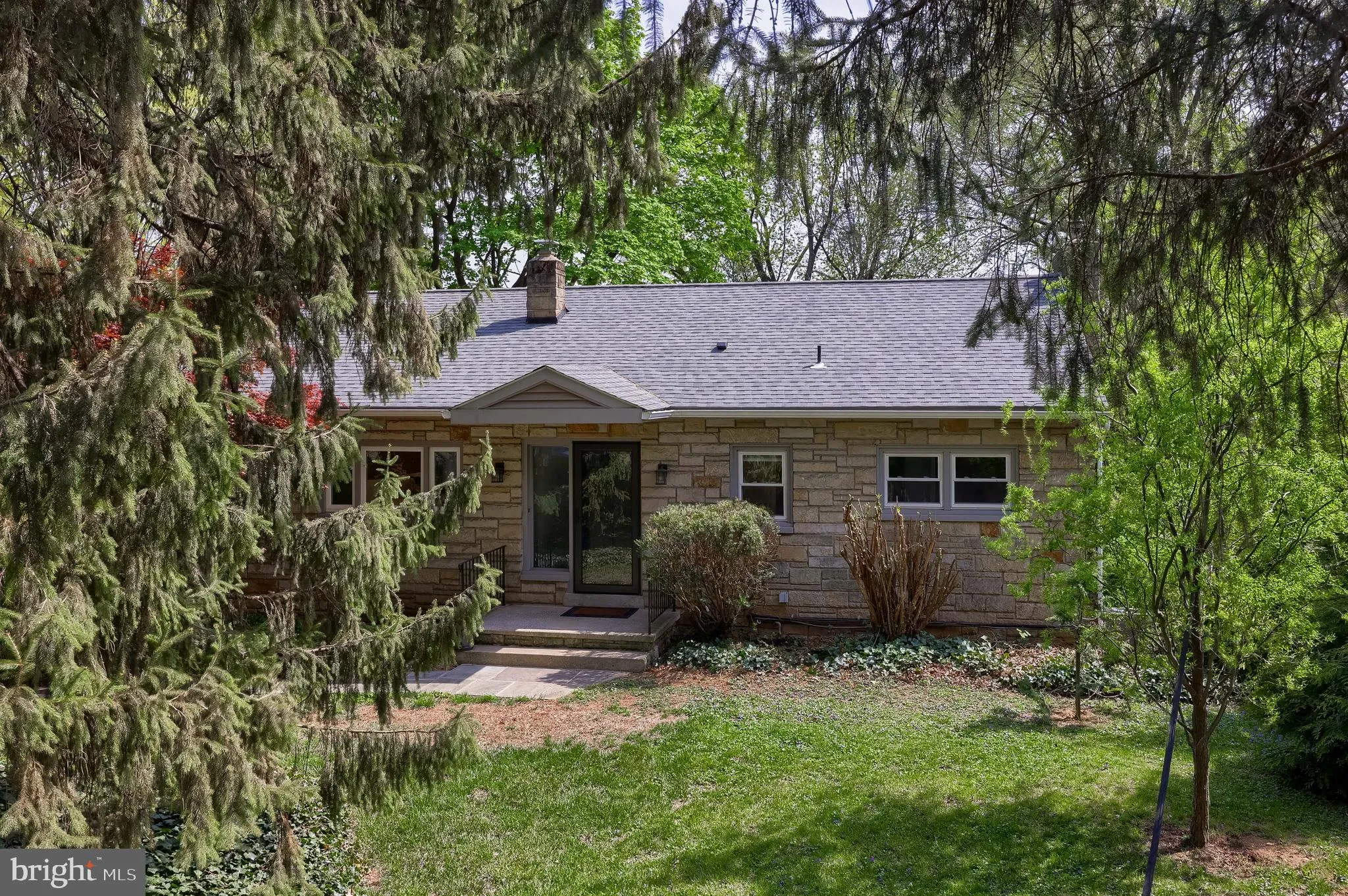 Lancaster, Pennsylvania 17601, United States, 3 Bedrooms Bedrooms, ,3 BathroomsBathrooms,Residential,Pending,119552