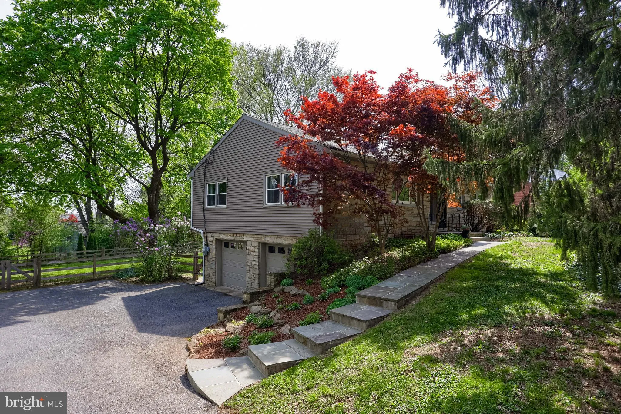 Lancaster, Pennsylvania 17601, United States, 3 Bedrooms Bedrooms, ,3 BathroomsBathrooms,Residential,Pending,119552