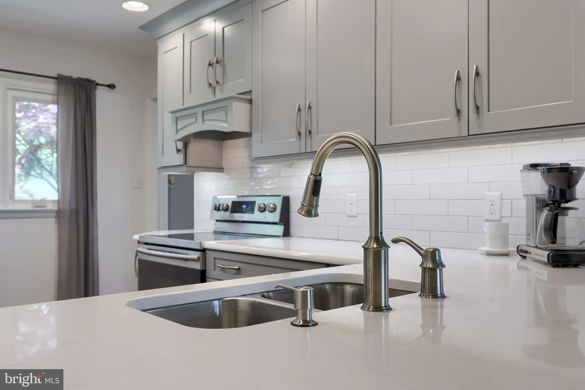 Lancaster, Pennsylvania 17601, United States, 3 Bedrooms Bedrooms, ,3 BathroomsBathrooms,Residential,Pending,119552