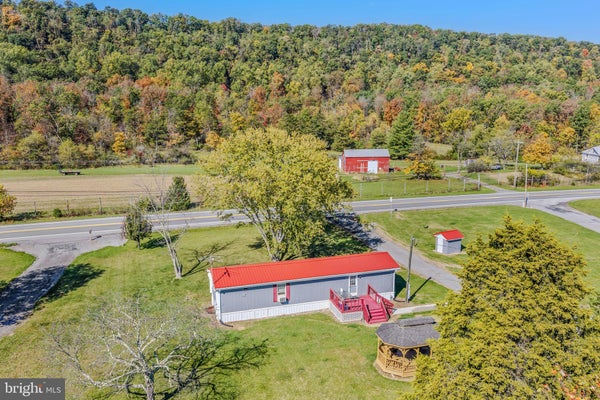 10801 VALLEY RD, BERKELEY SPRINGS, WV 25411 - Image 4c9846882fa805da61b4d4e6b0b1a8d6/1911734994