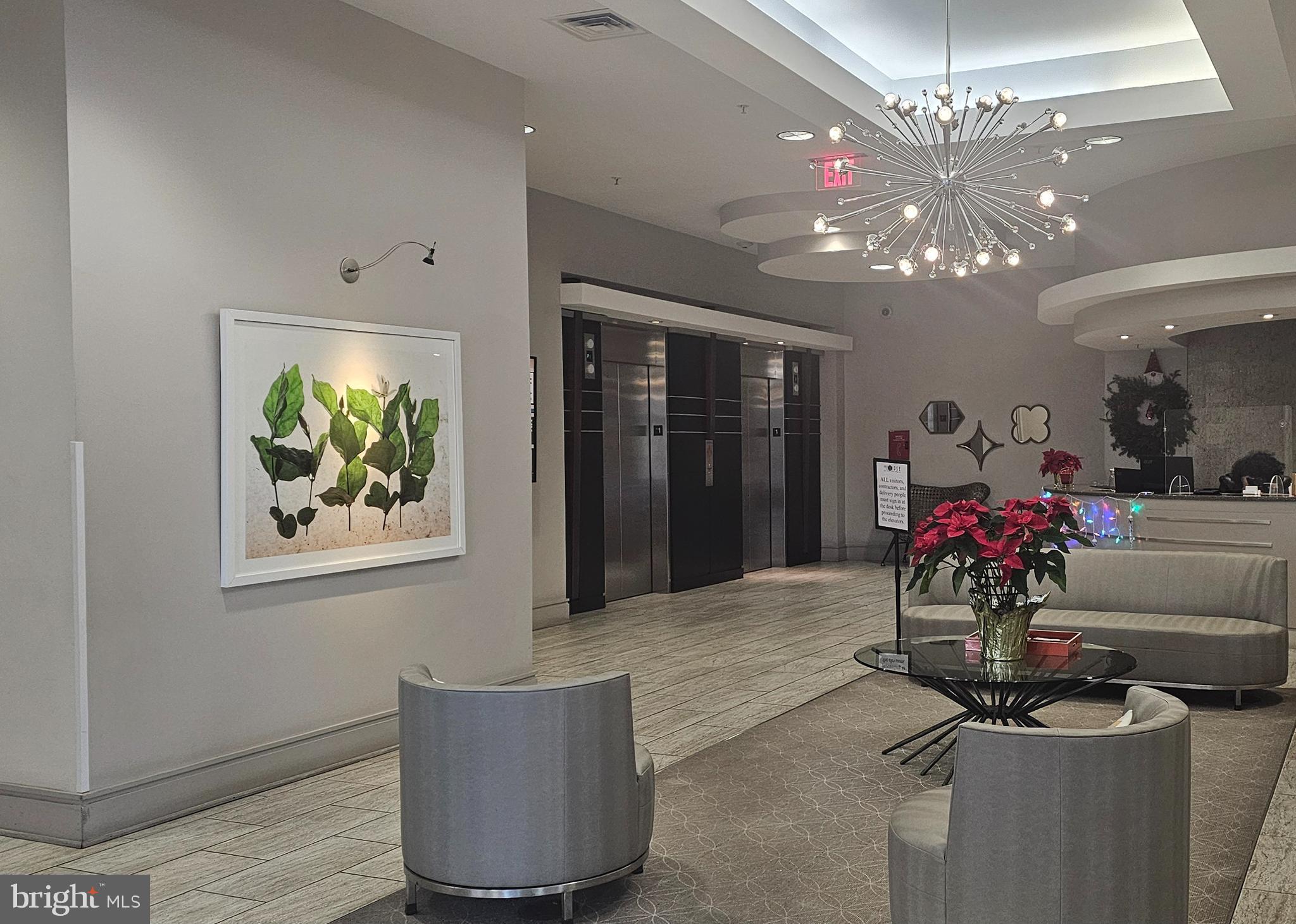 ECLIPSE ON CENTER PARK - Residential