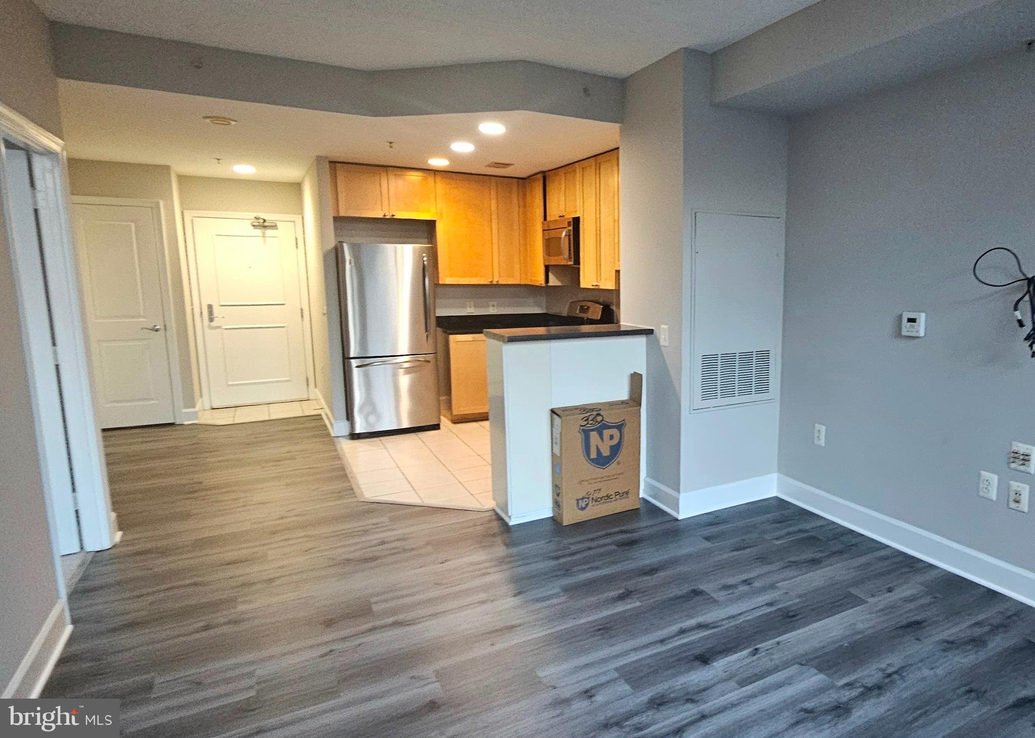 ECLIPSE ON CENTER PARK - Residential