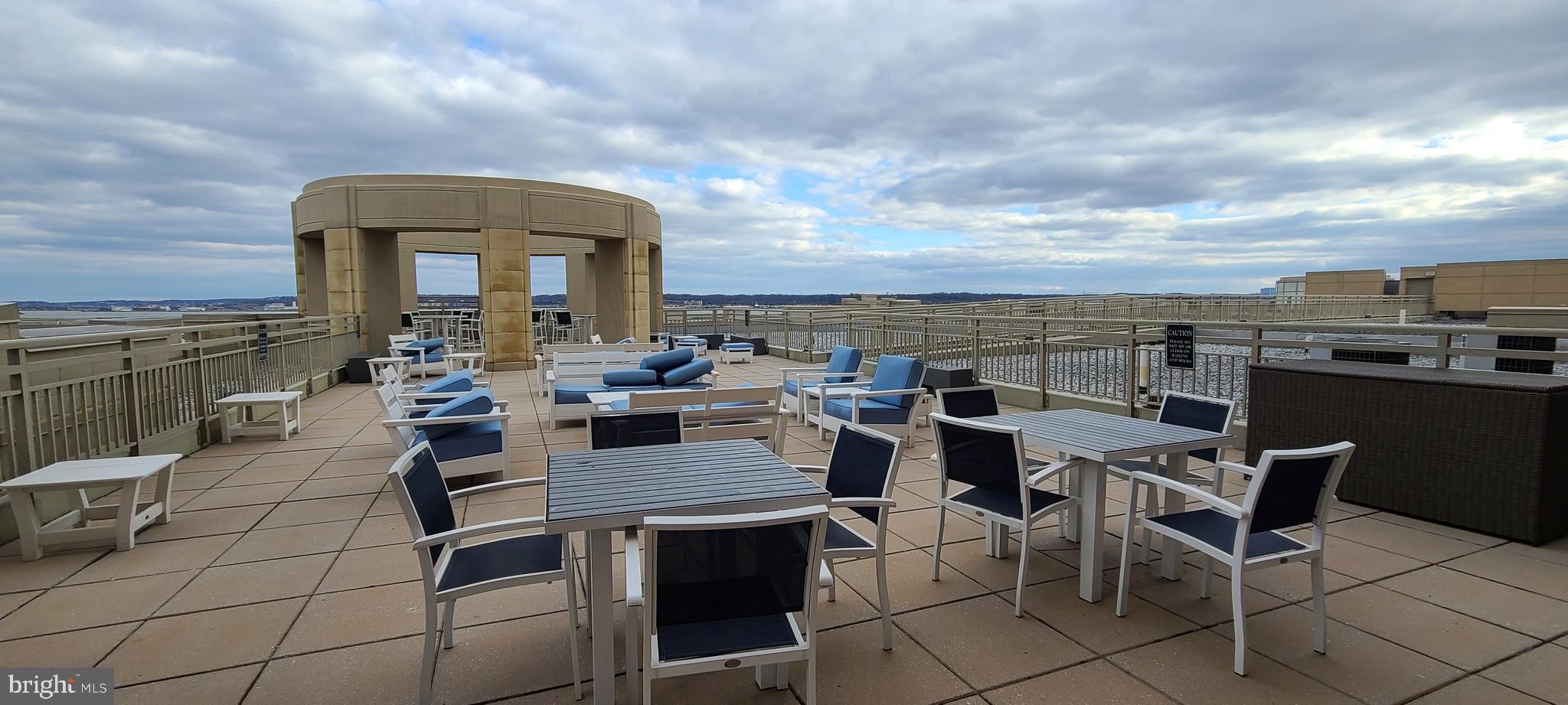 ECLIPSE ON CENTER PARK - Residential