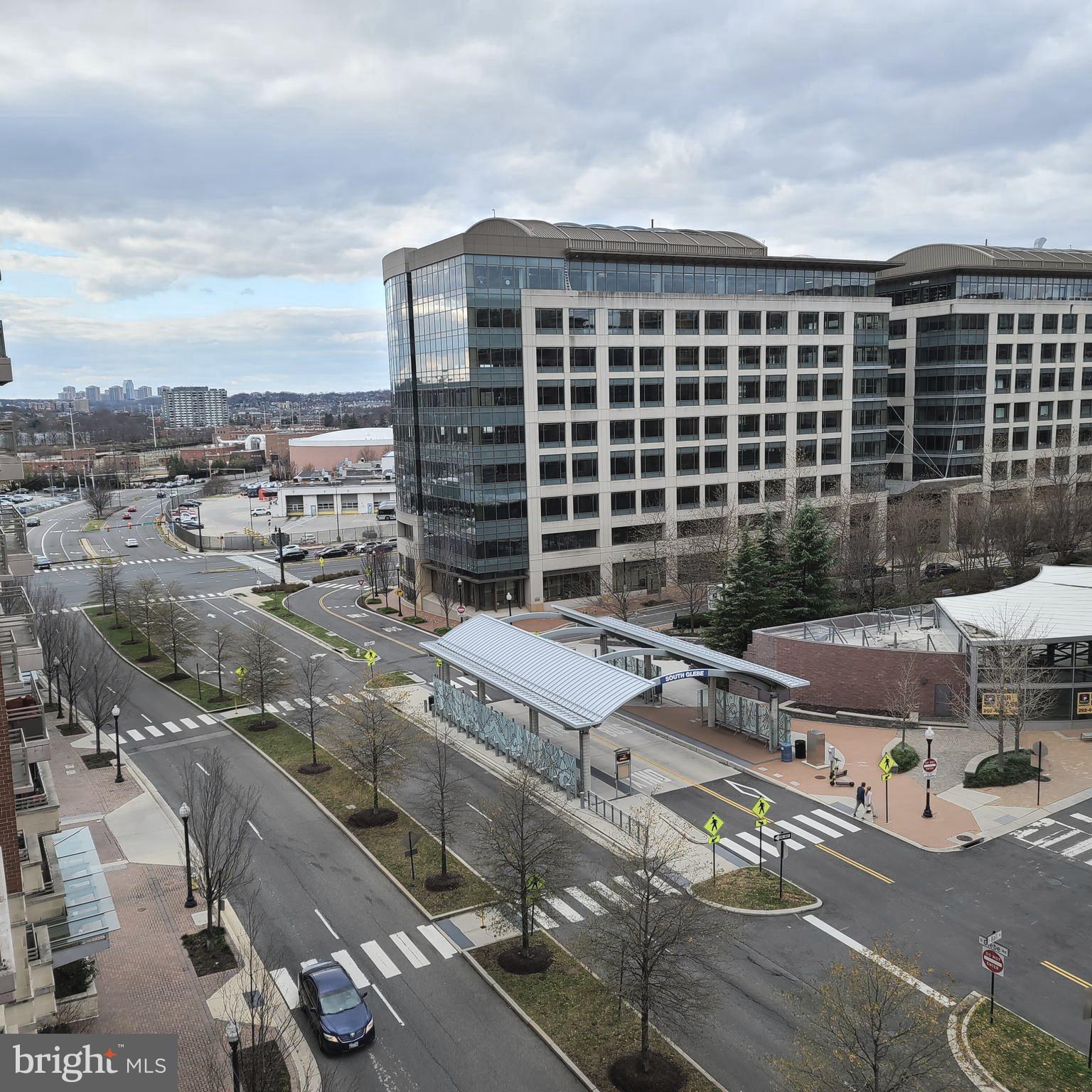 ECLIPSE ON CENTER PARK - Residential