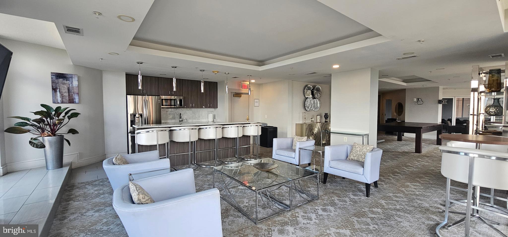 ECLIPSE ON CENTER PARK - Residential