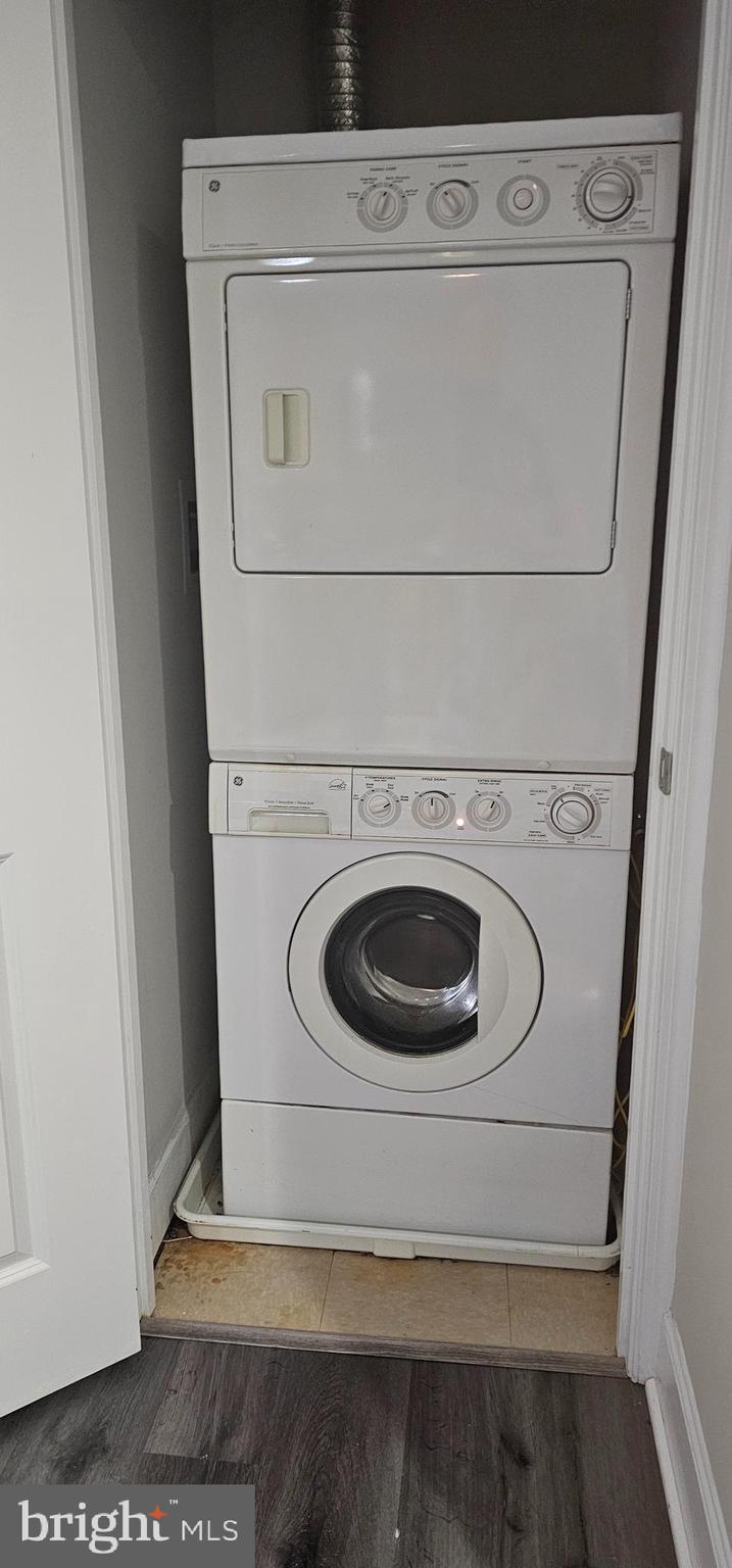 ECLIPSE ON CENTER PARK - Residential