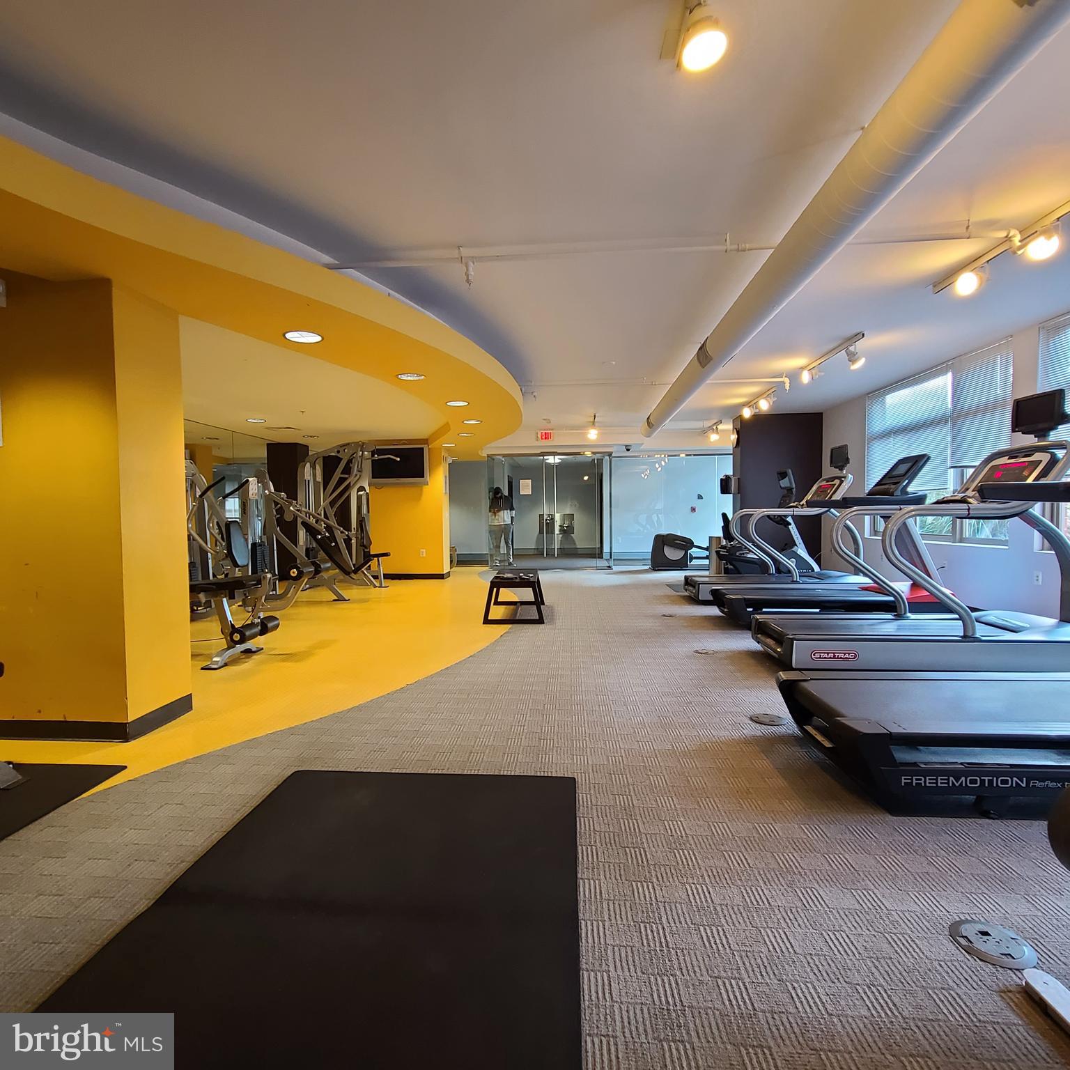 ECLIPSE ON CENTER PARK - Residential