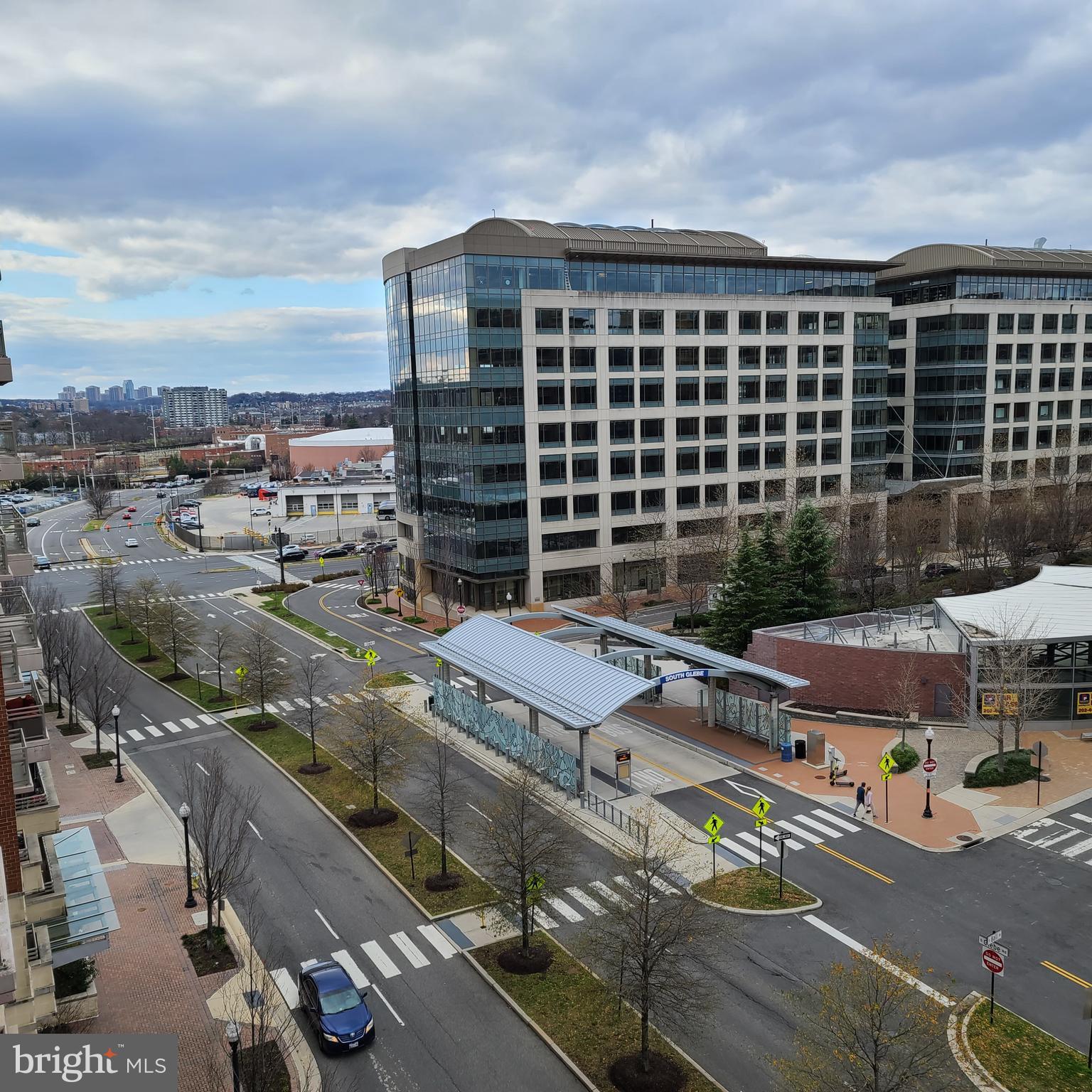 ECLIPSE ON CENTER PARK - Residential