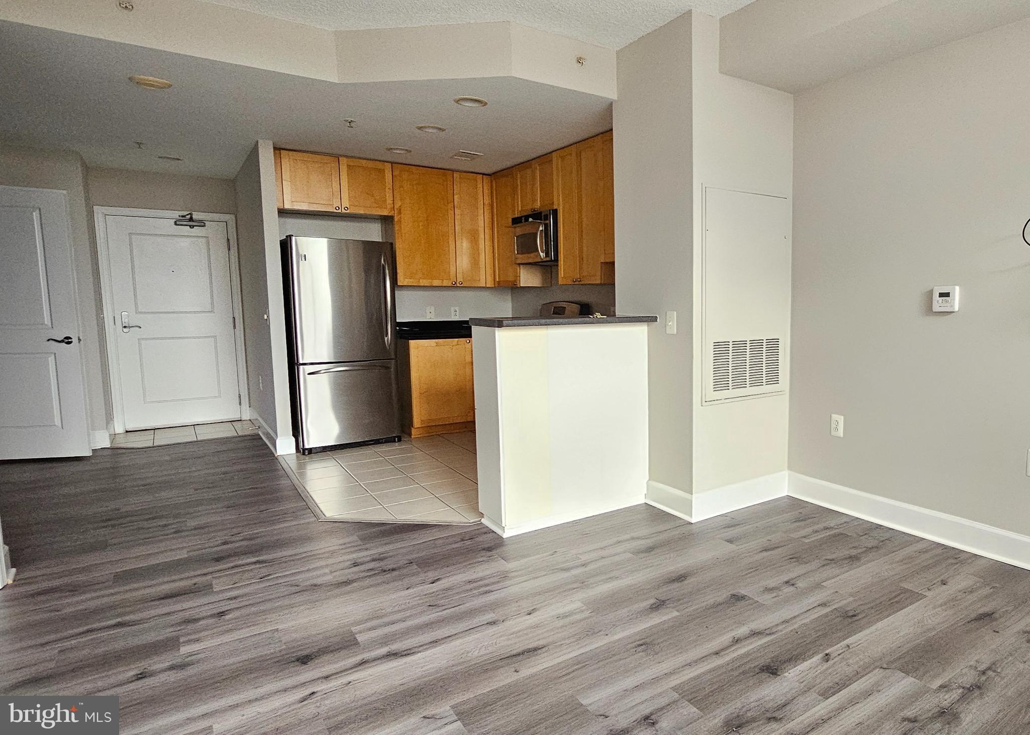 ECLIPSE ON CENTER PARK - Residential