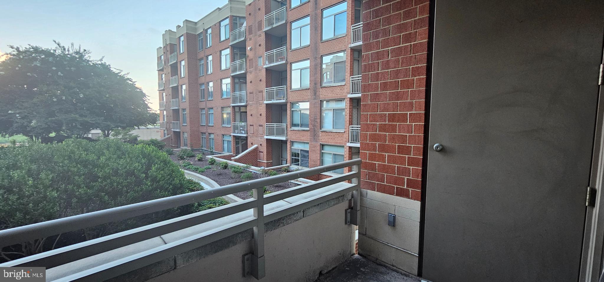 ECLIPSE ON CENTER PARK - Residential