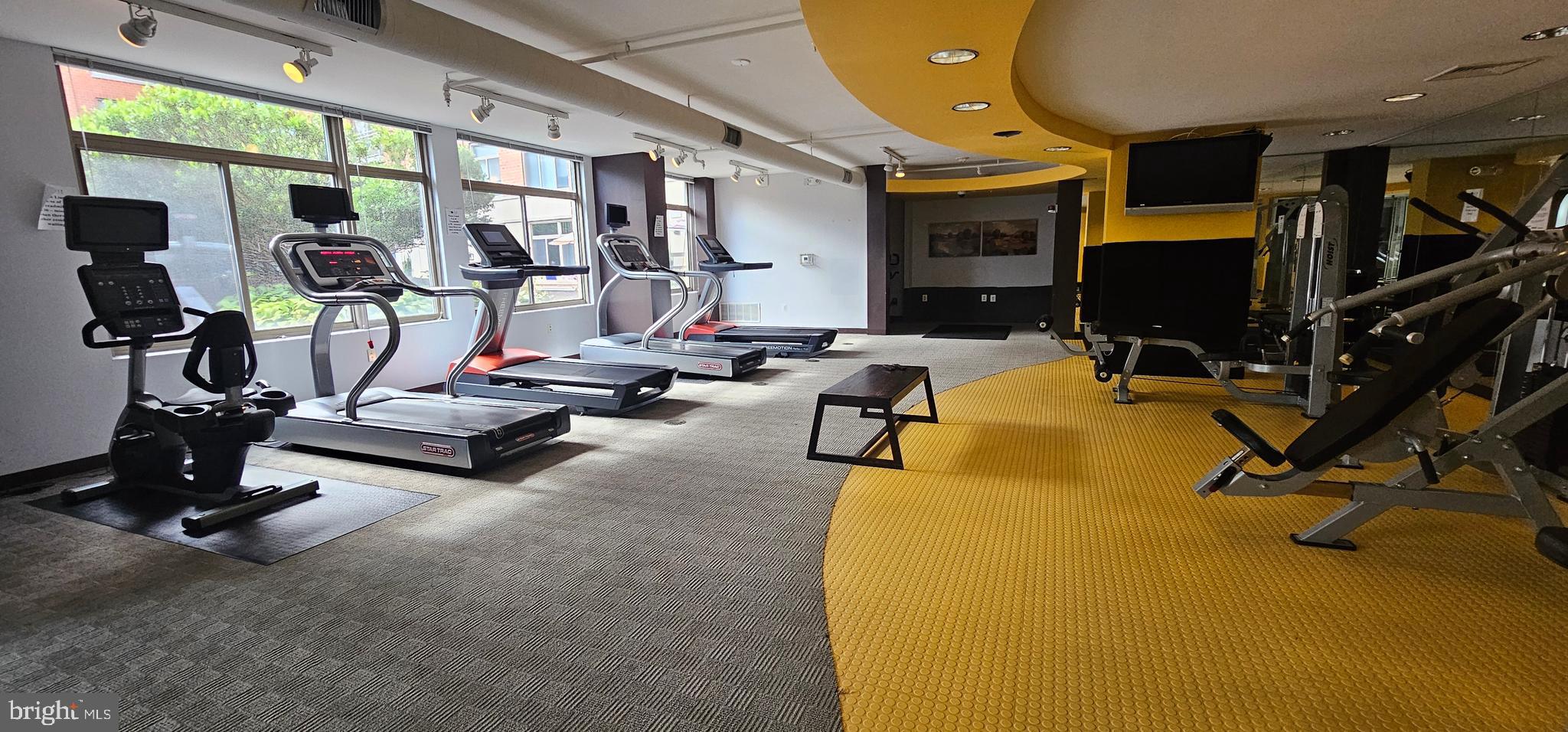 ECLIPSE ON CENTER PARK - Residential