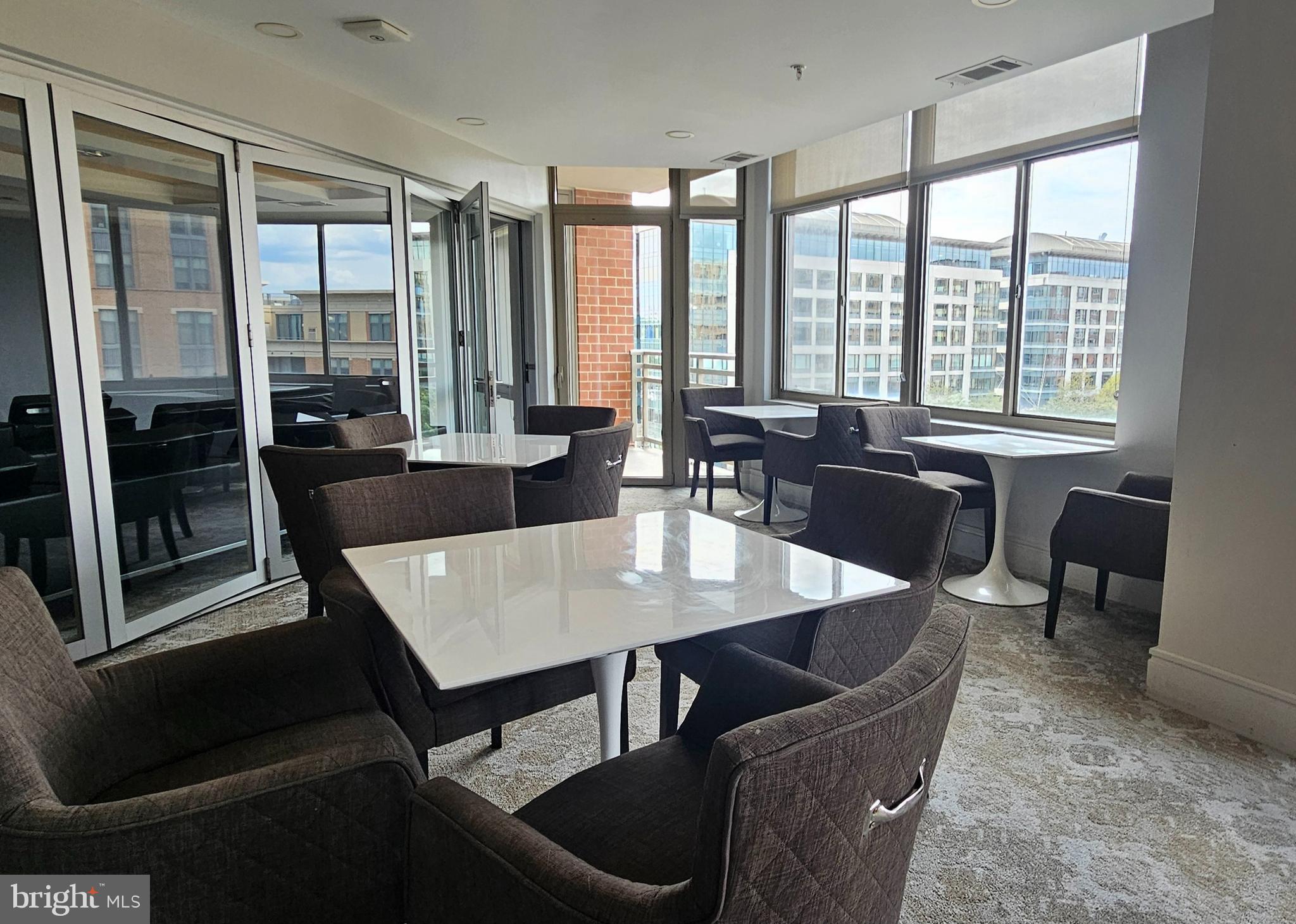 ECLIPSE ON CENTER PARK - Residential