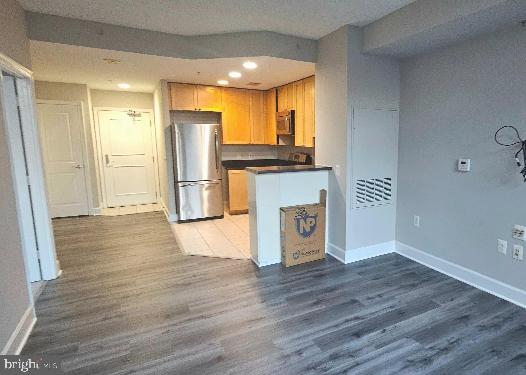 ECLIPSE ON CENTER PARK - Residential