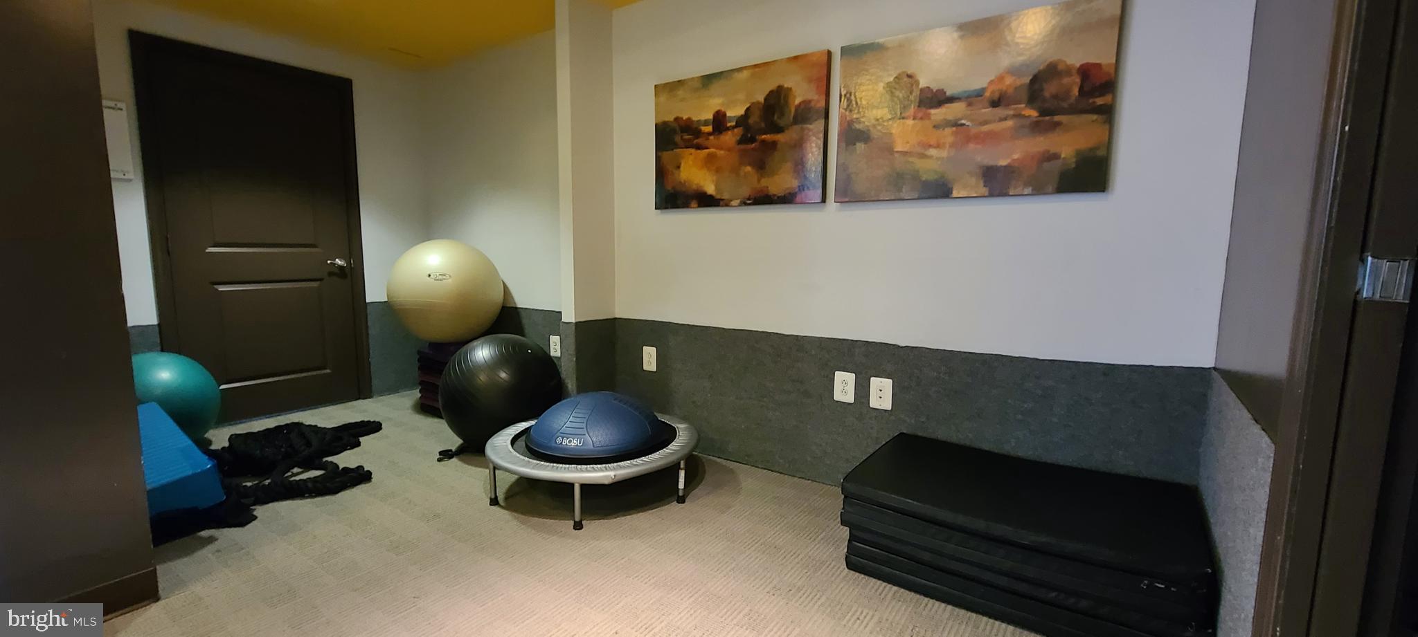 ECLIPSE ON CENTER PARK - Residential