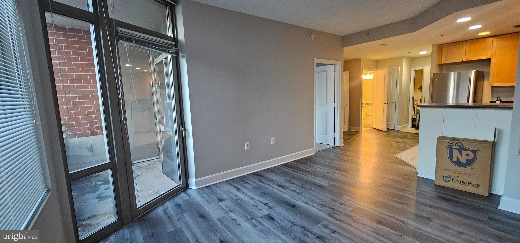 ECLIPSE ON CENTER PARK - Residential