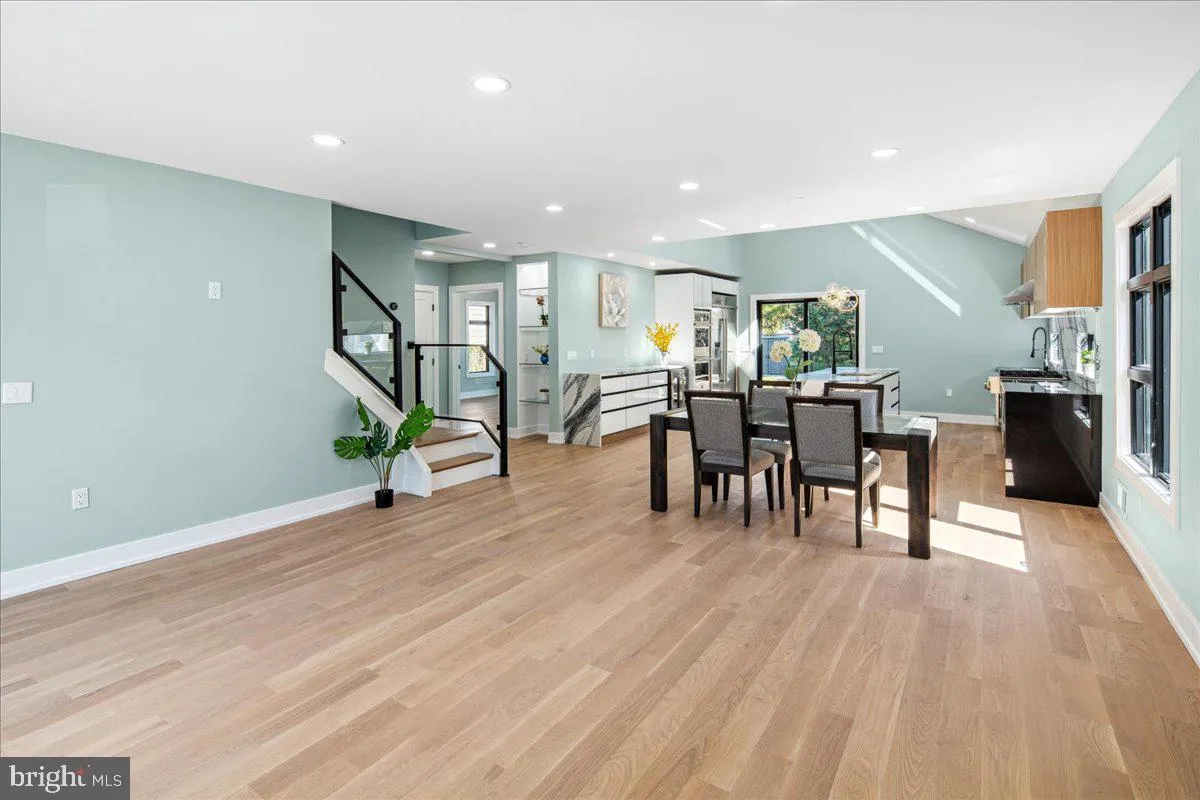 Princeton, New Jersey 08540, United States, 4 Bedrooms Bedrooms, ,4 BathroomsBathrooms,Residential,Contingent,215290