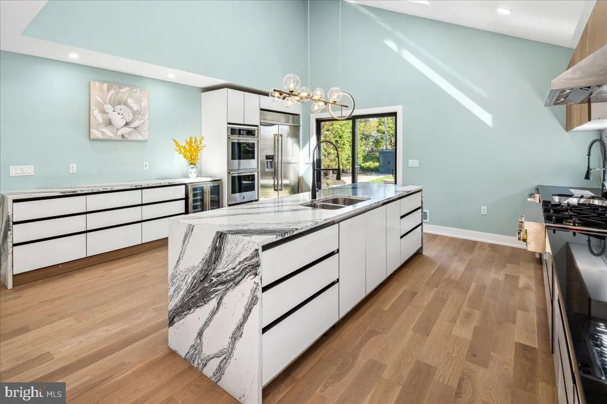 Princeton, New Jersey 08540, United States, 4 Bedrooms Bedrooms, ,4 BathroomsBathrooms,Residential,Contingent,215290