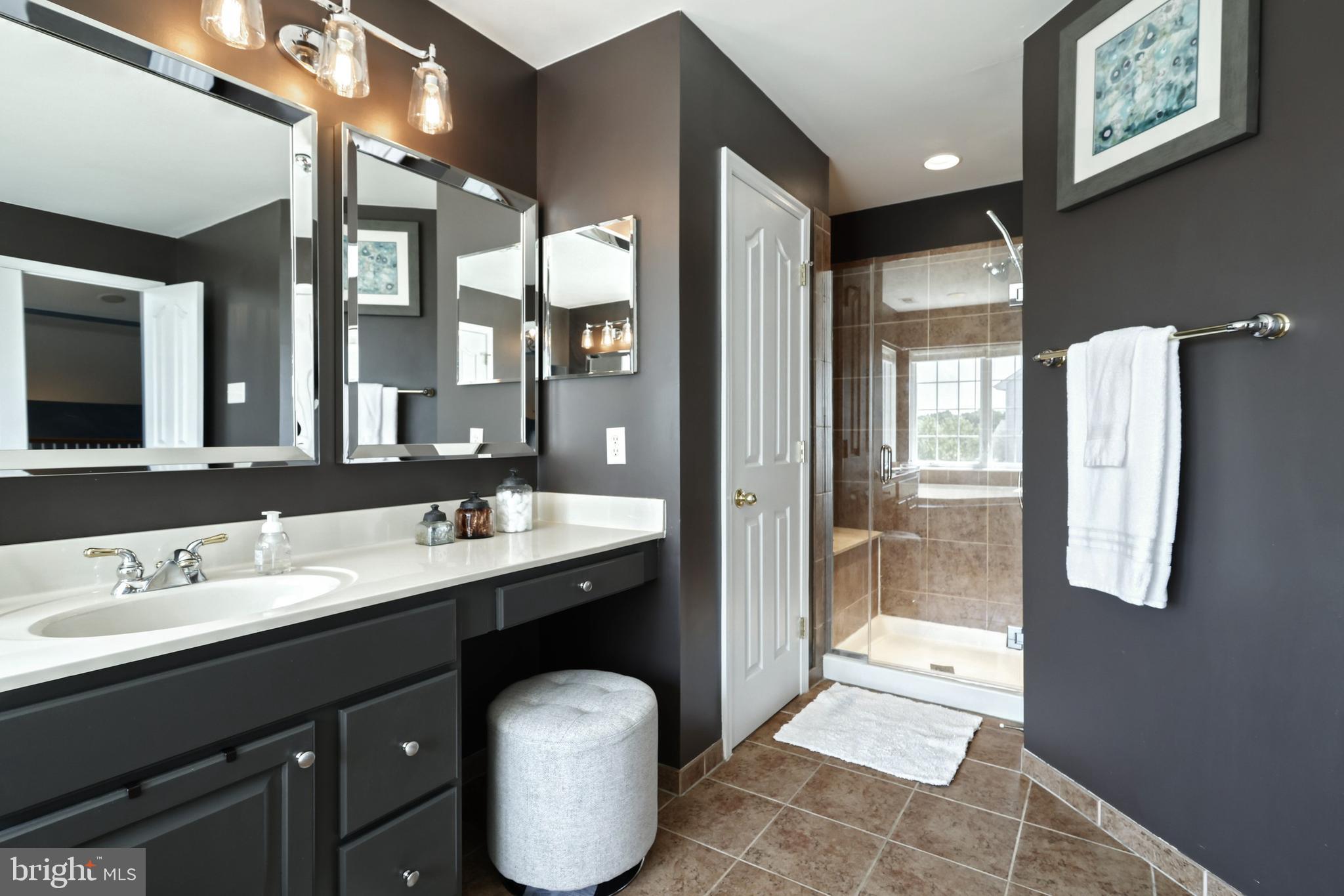 LOGANS RESERVE - Residential