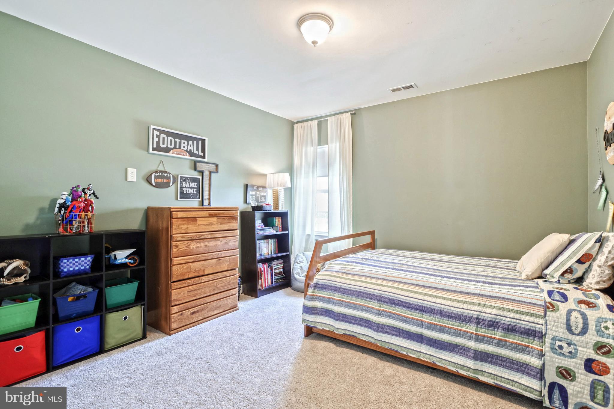 LOGANS RESERVE - Residential