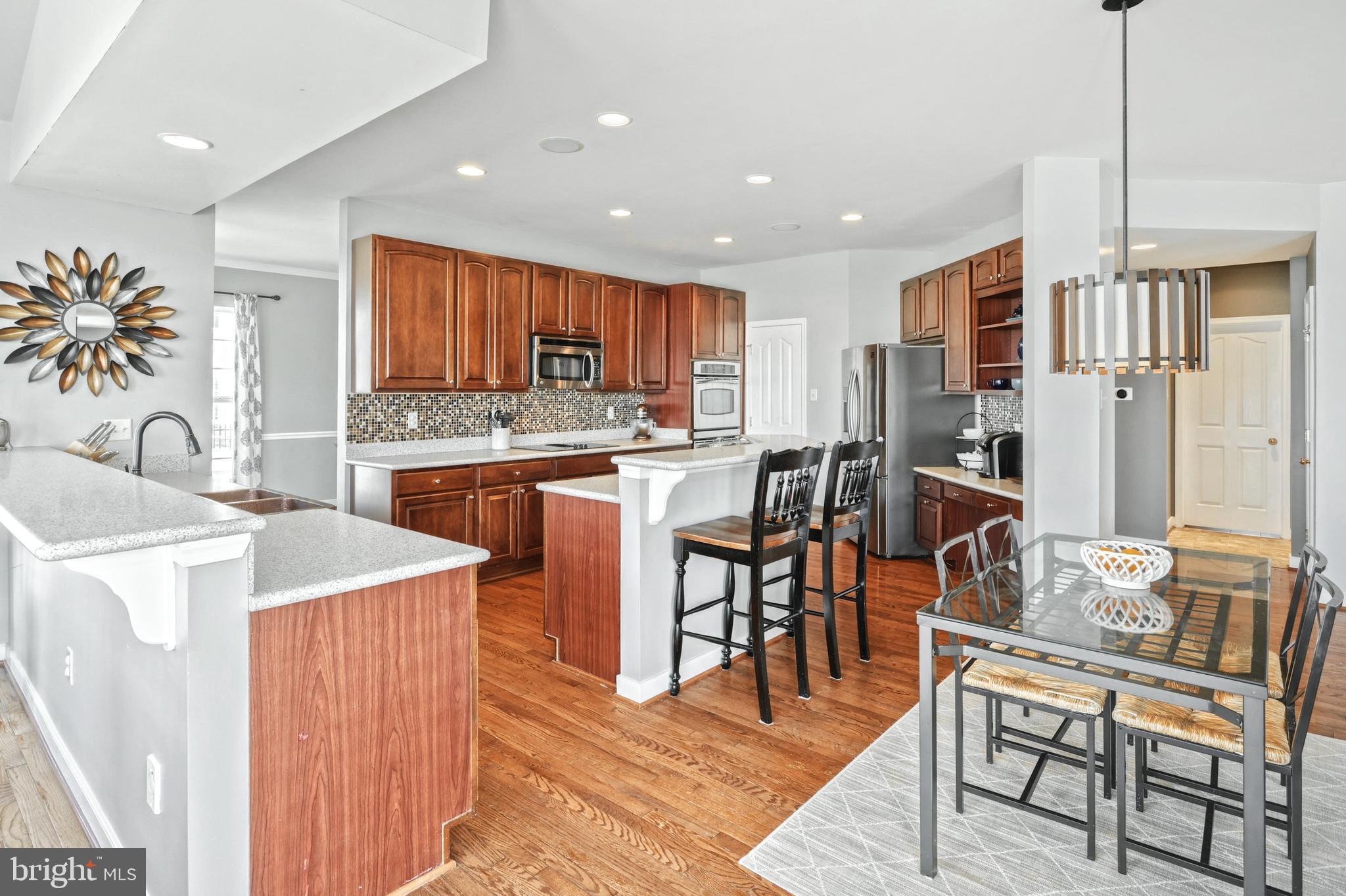 LOGANS RESERVE - Residential